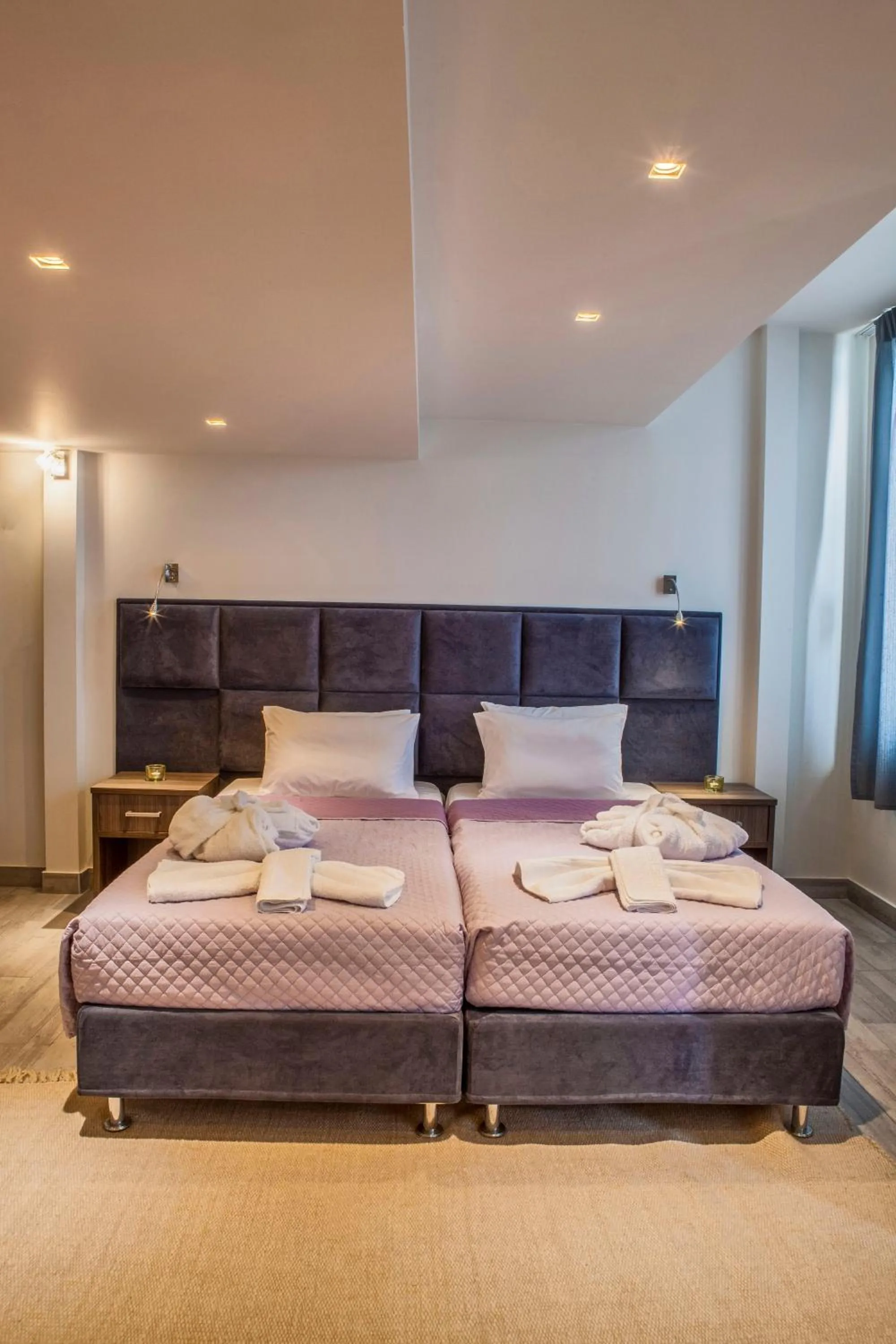 Bedroom, Bed in Mari Hotel & Maisonettes