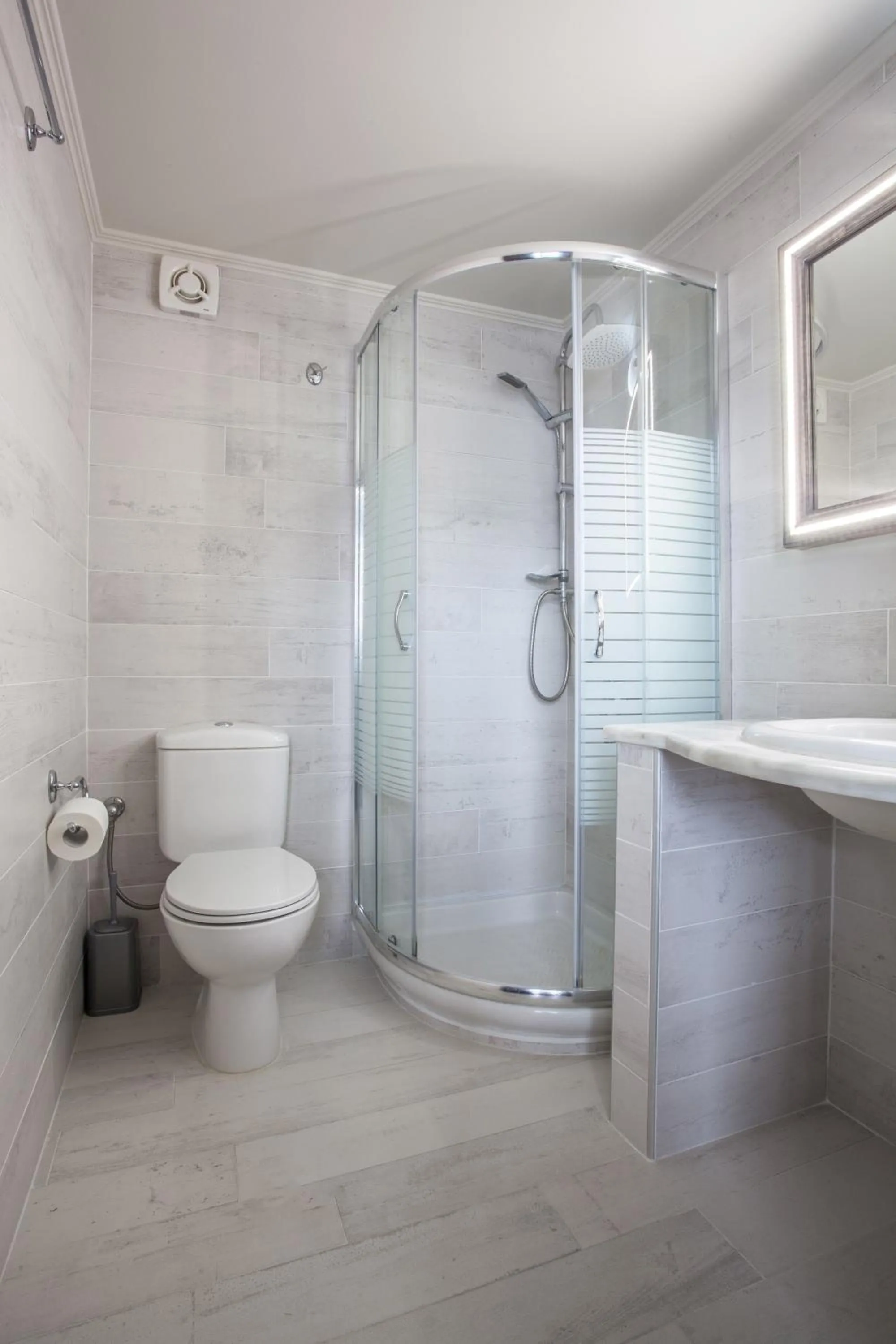 Bathroom in Mari Hotel & Maisonettes