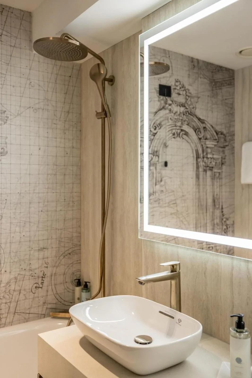 Bathroom in Hotel Atrium