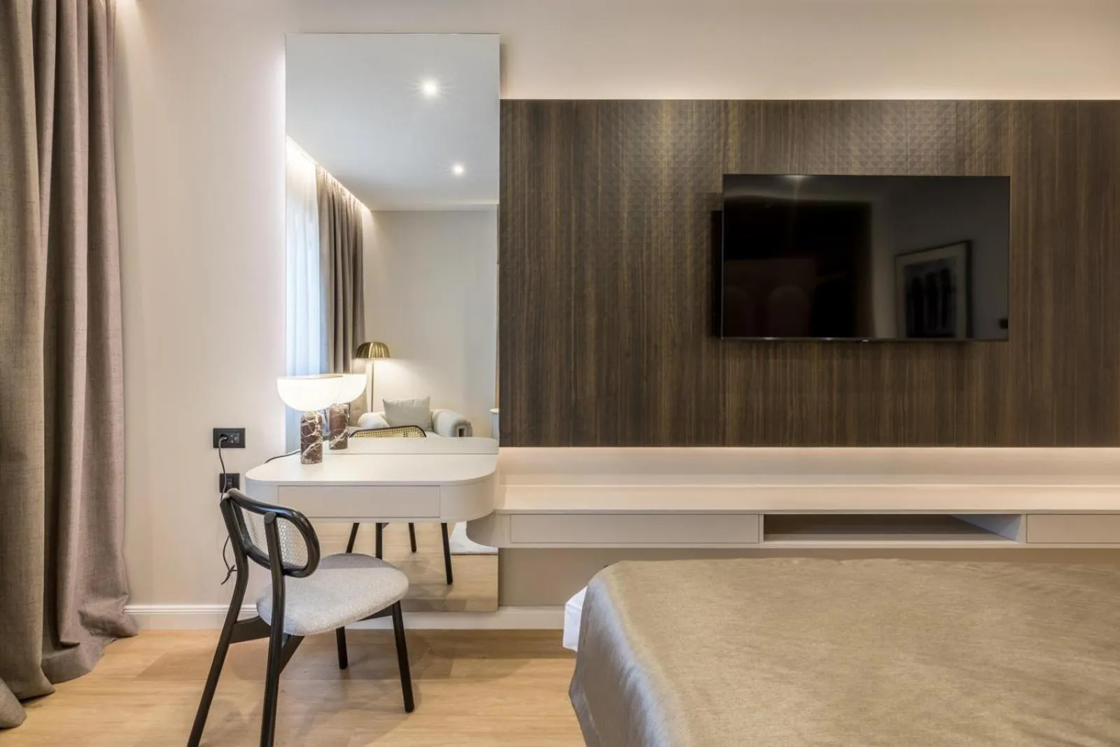 Seating area in Hotel Atrium