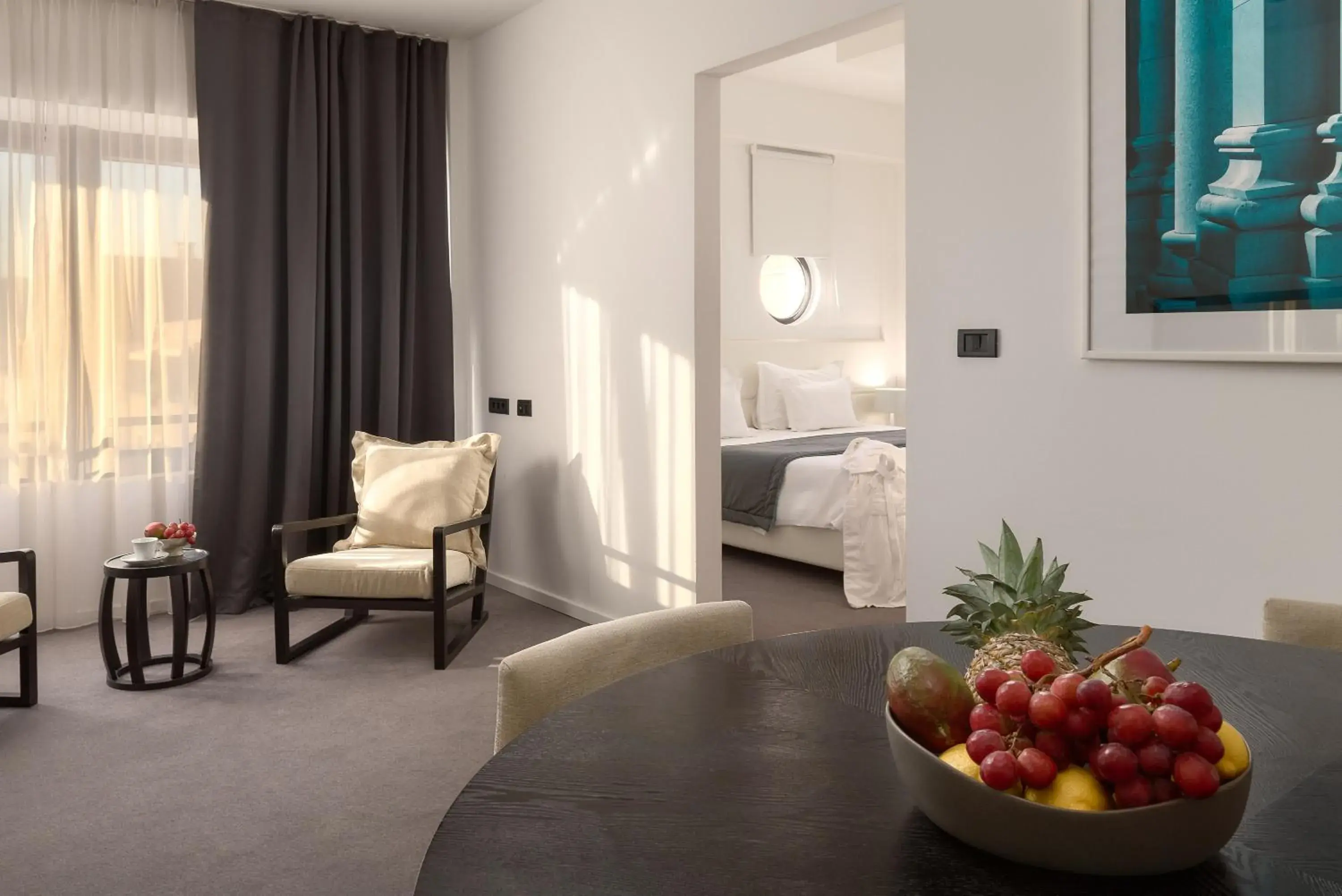 Seating area, Bed in Hotel Atrium Seating area, Bed in Hotel Atrium