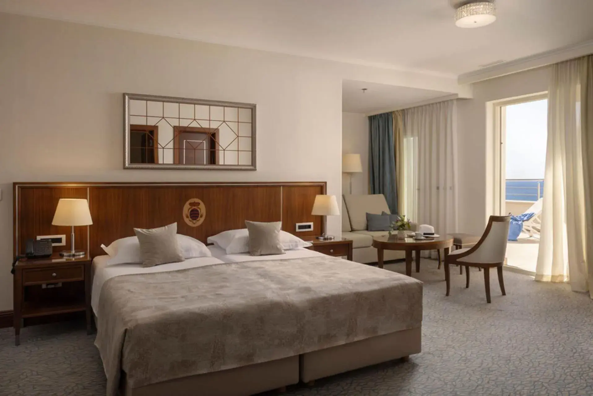 Classic Interconnecting Rooms with Balcony in Hotel More Classic Interconnecting Rooms with Balcony in Hotel More