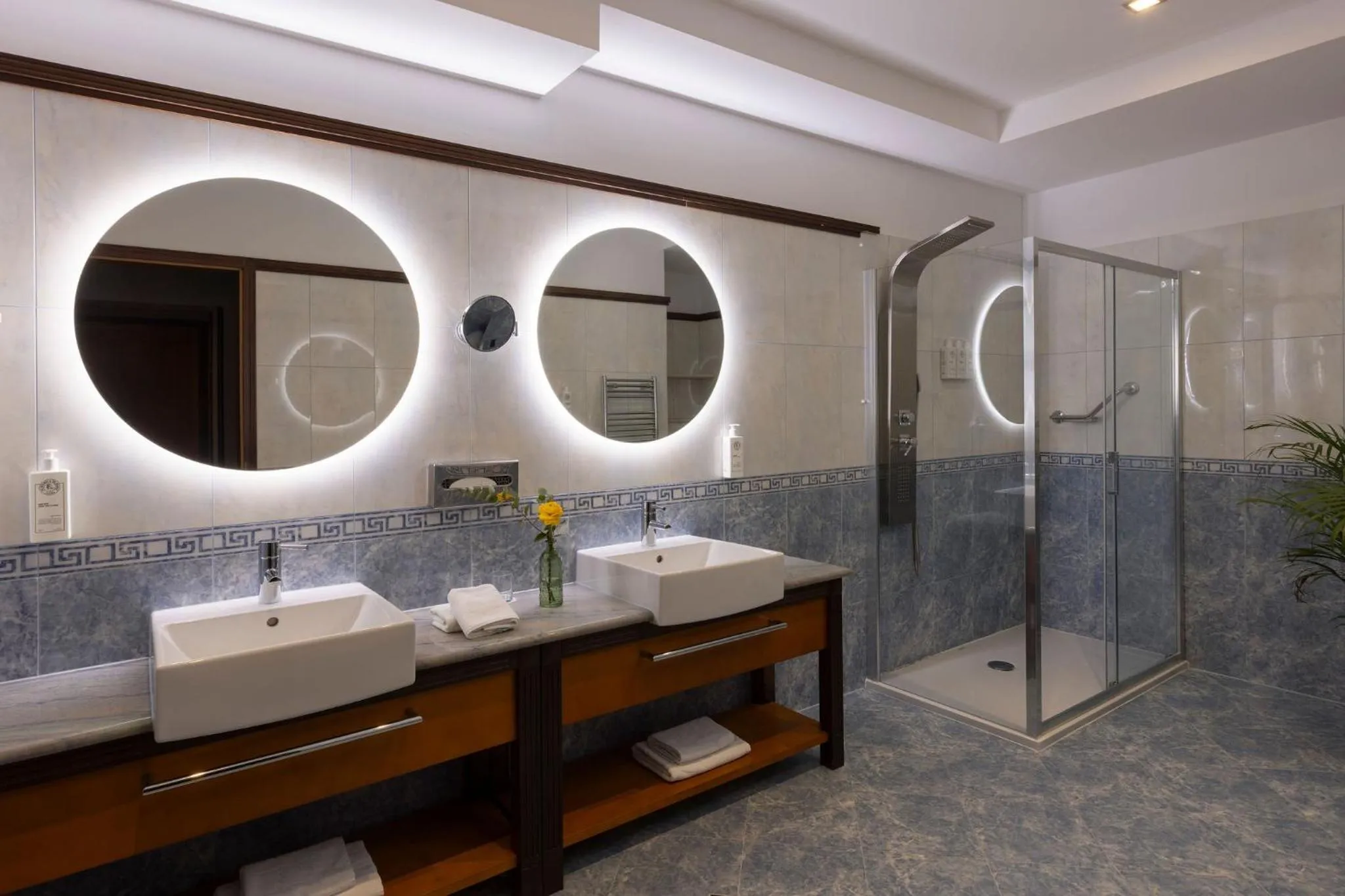 Bathroom in Hotel More