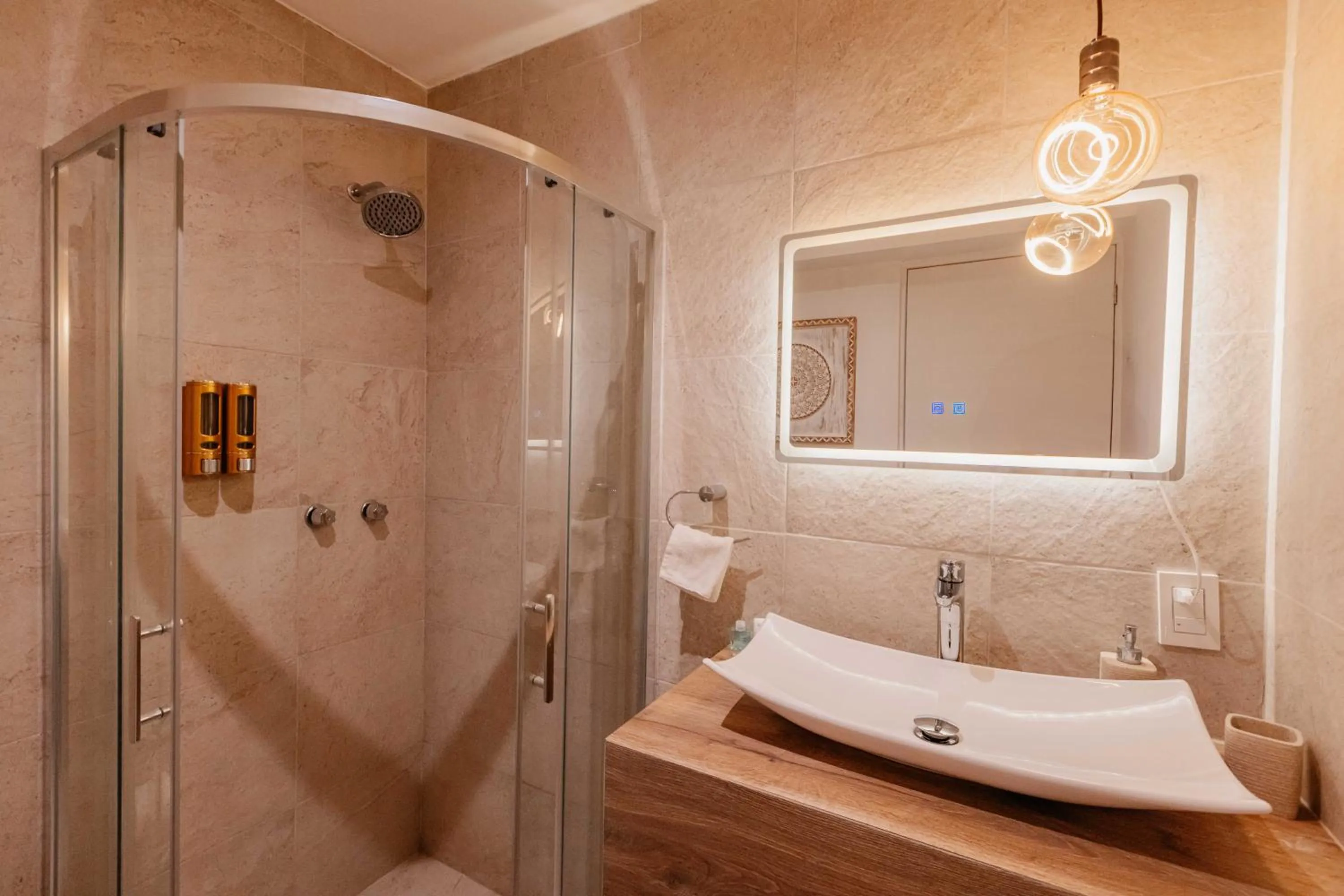 Shower in Casa Blanca Boutique & Organic