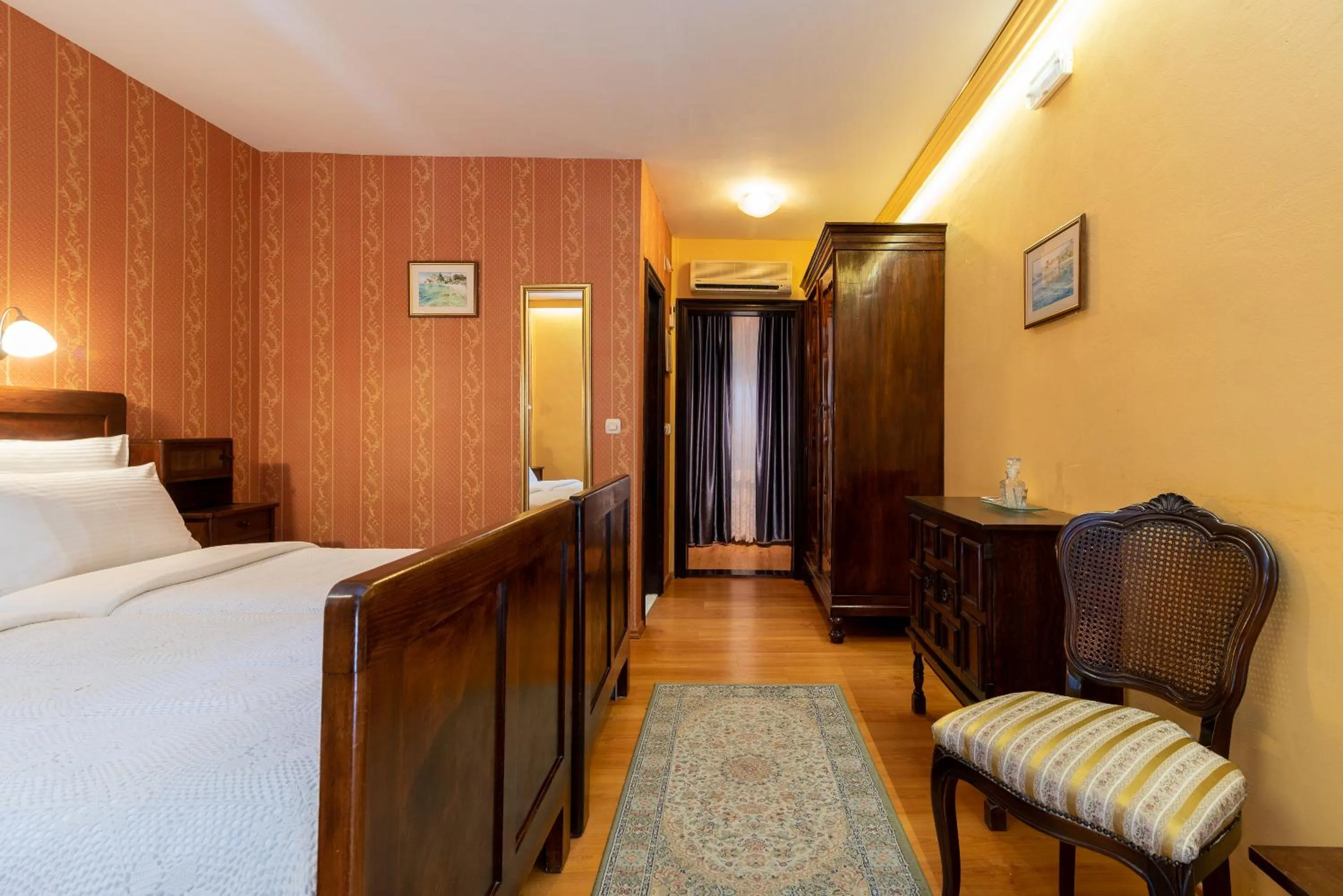 Bed in Heritage Hotel Pasike