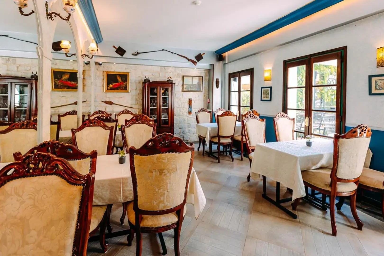 Restaurant/places to eat in Heritage Hotel Pasike Restaurant/places to eat in Heritage Hotel Pasike