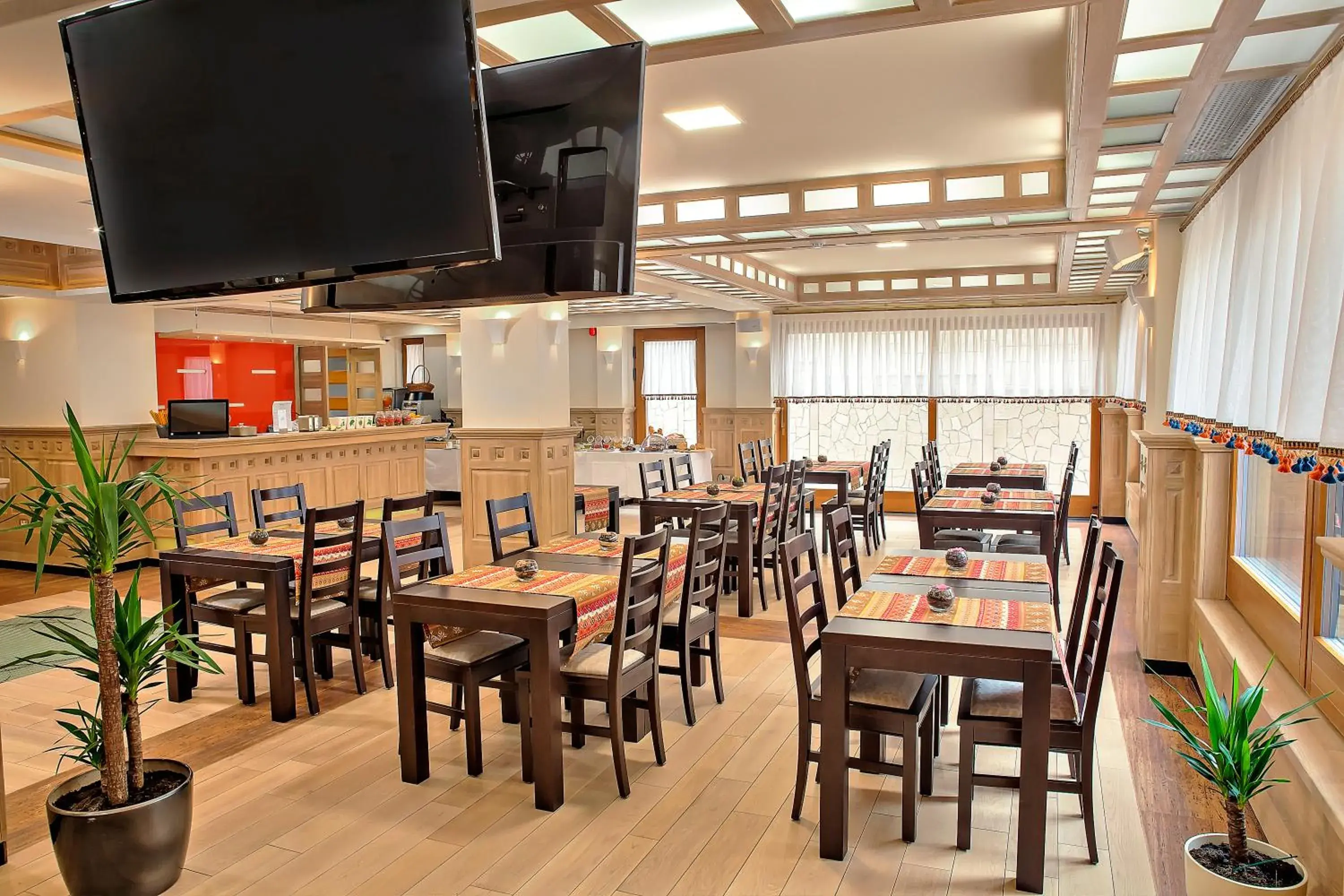 Restaurant/places to eat in Hotel Aziza Restaurant/places to eat in Hotel Aziza