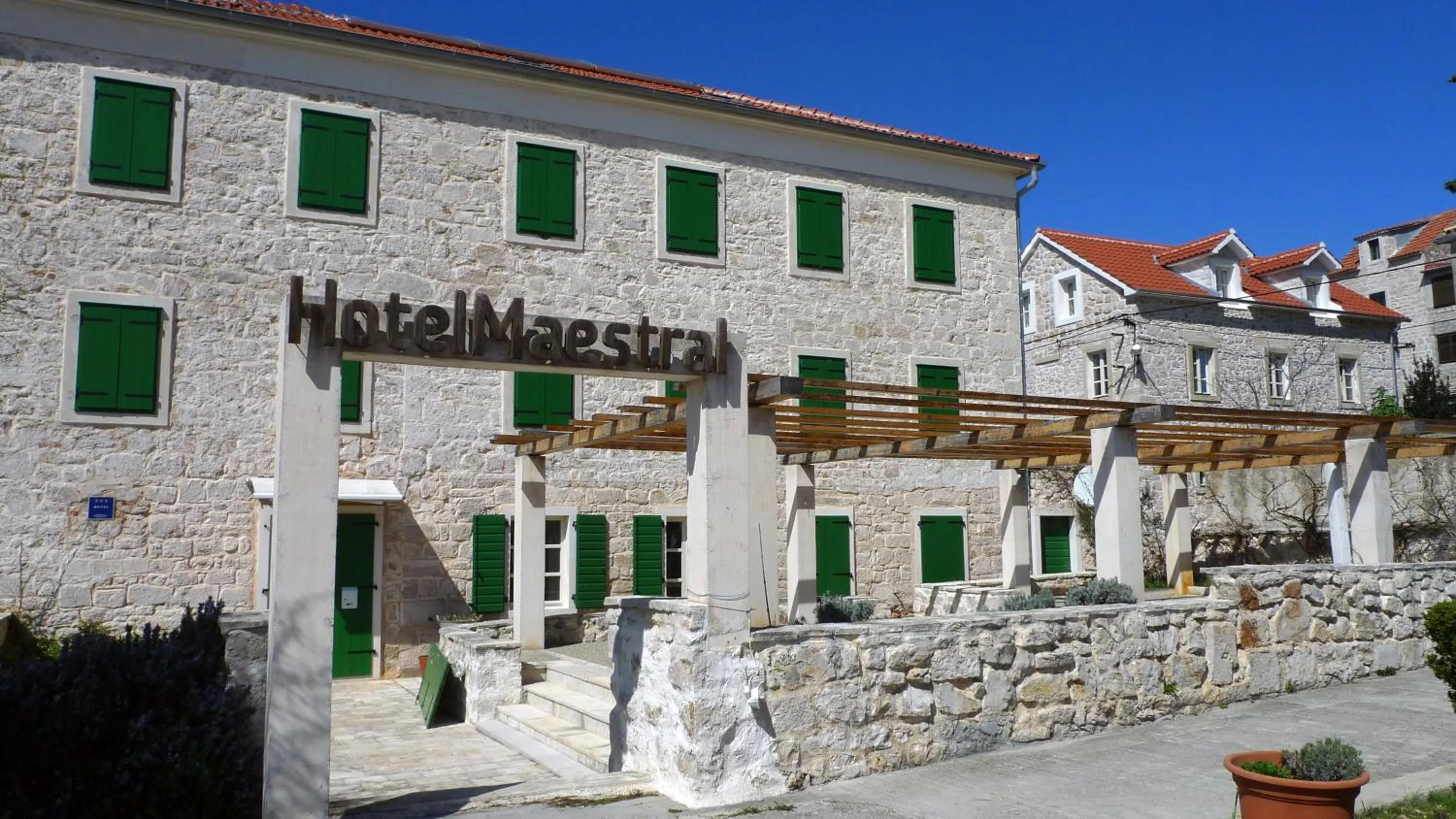 Hotel Maestral