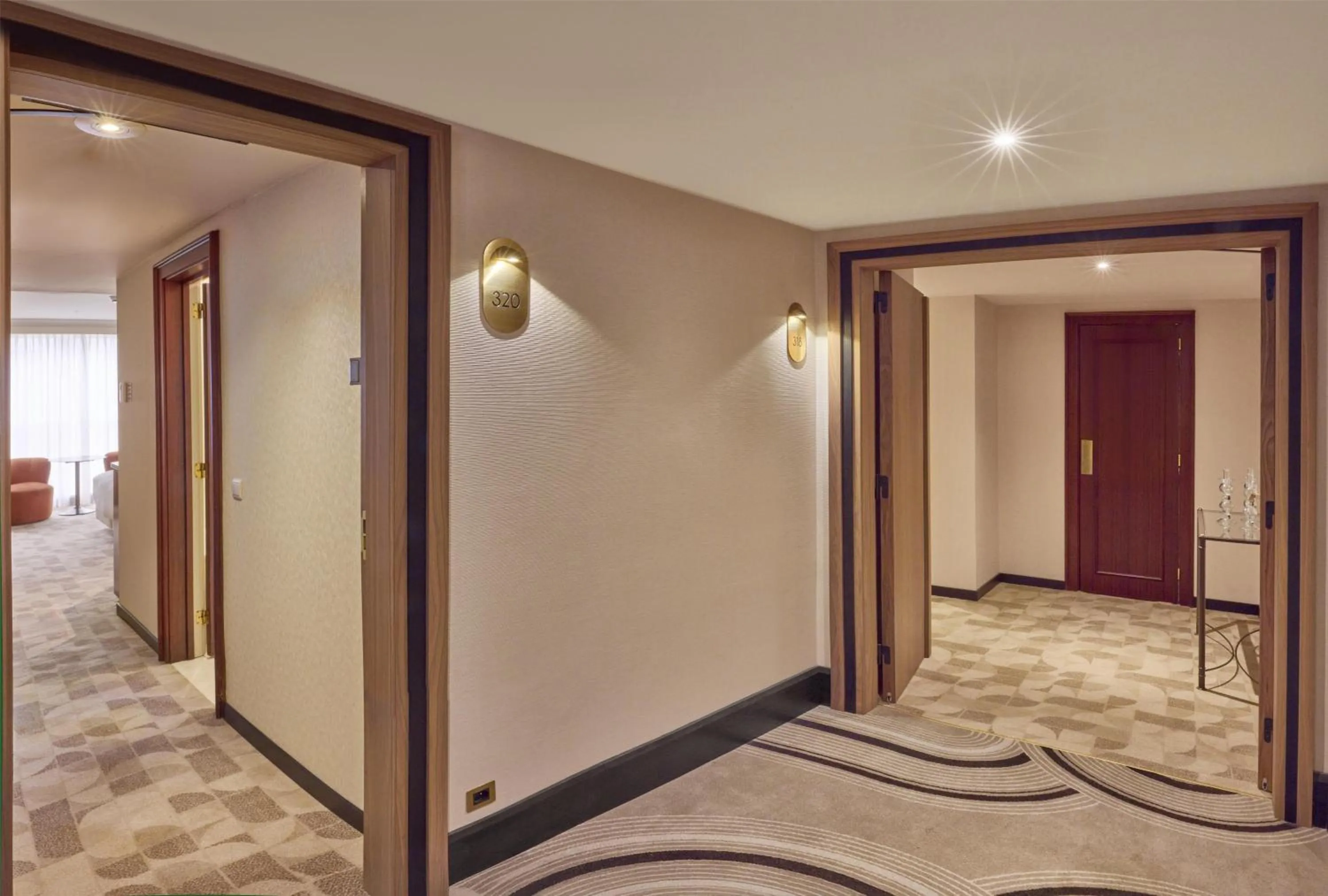 Photo of the whole room in Hilton Antwerp Old Town