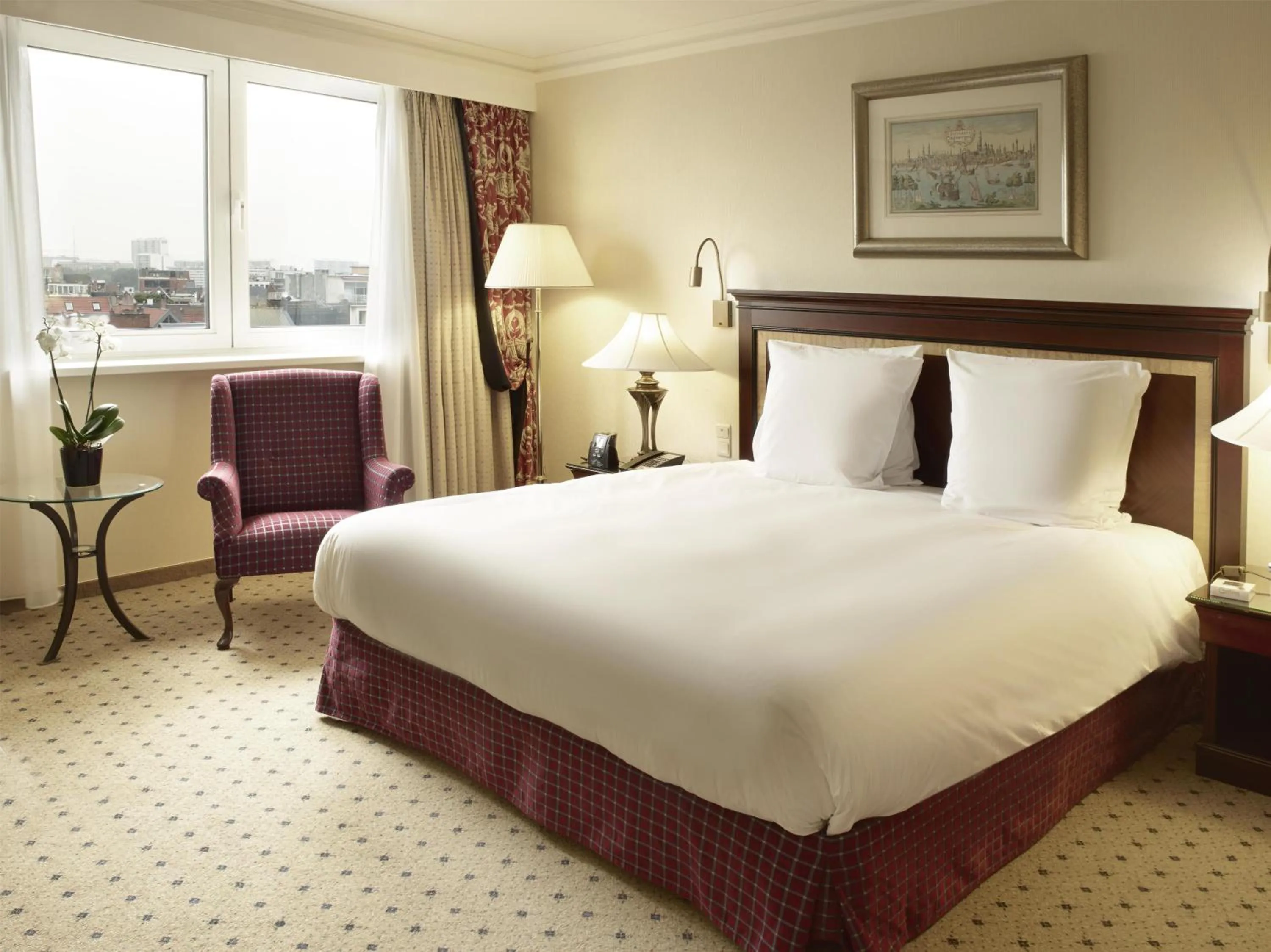 Bed in Hilton Antwerp Old Town