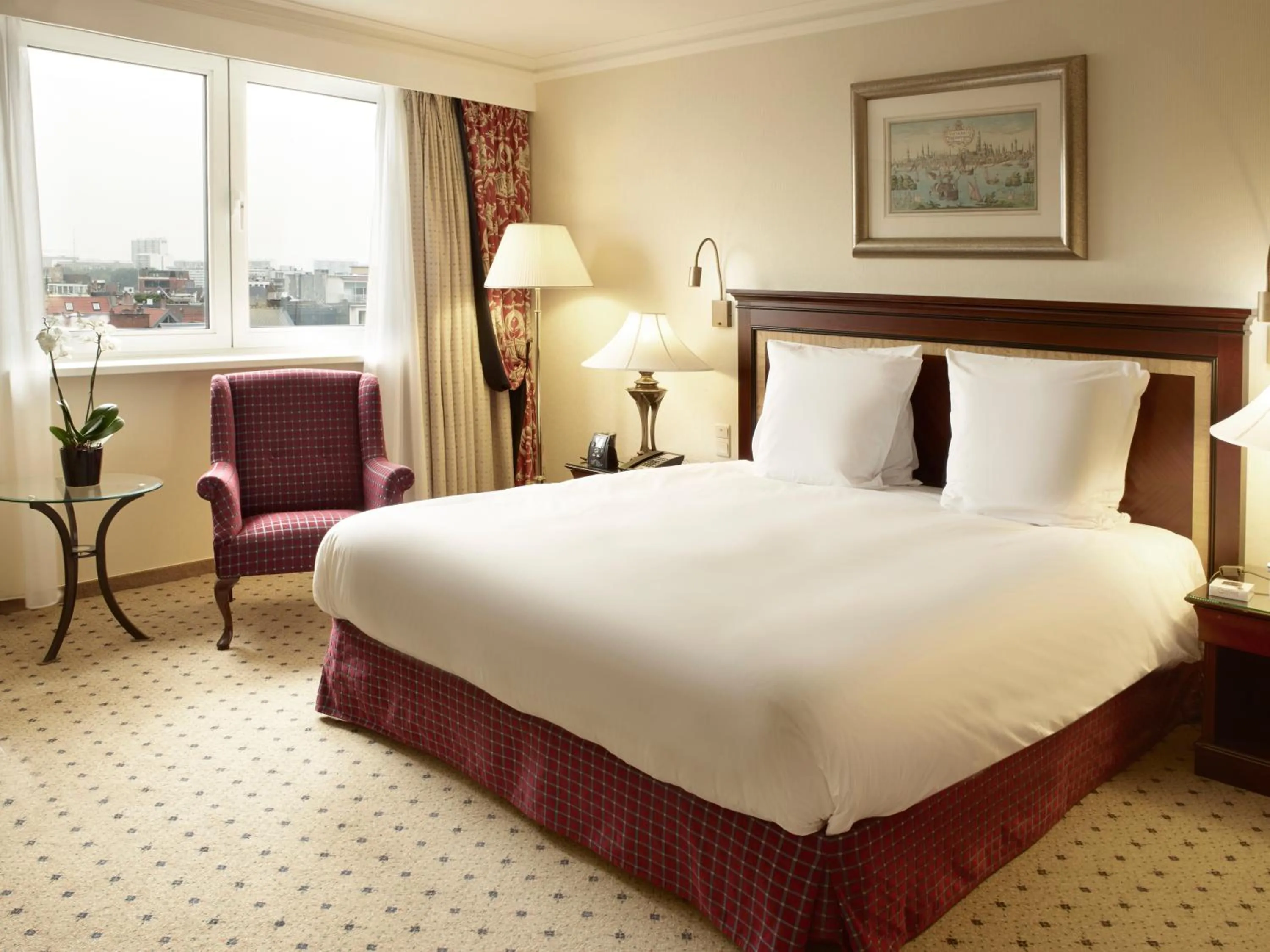 Bedroom, Bed in Hilton Antwerp Old Town