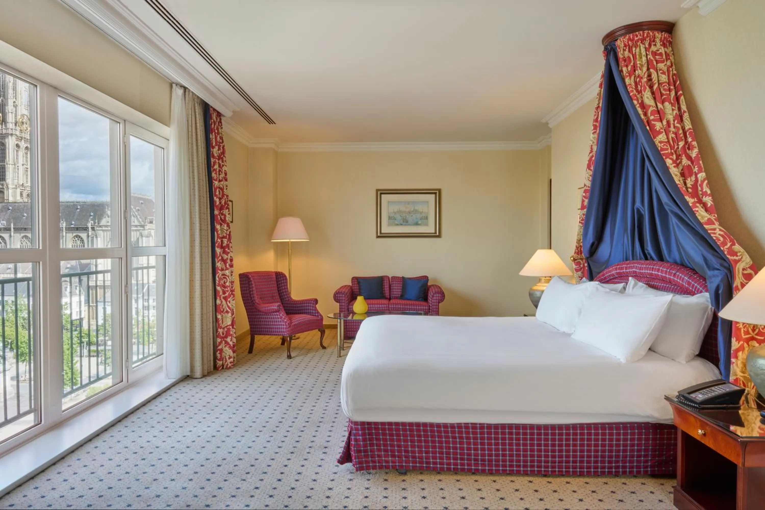 Bedroom, Bed in Hilton Antwerp Old Town