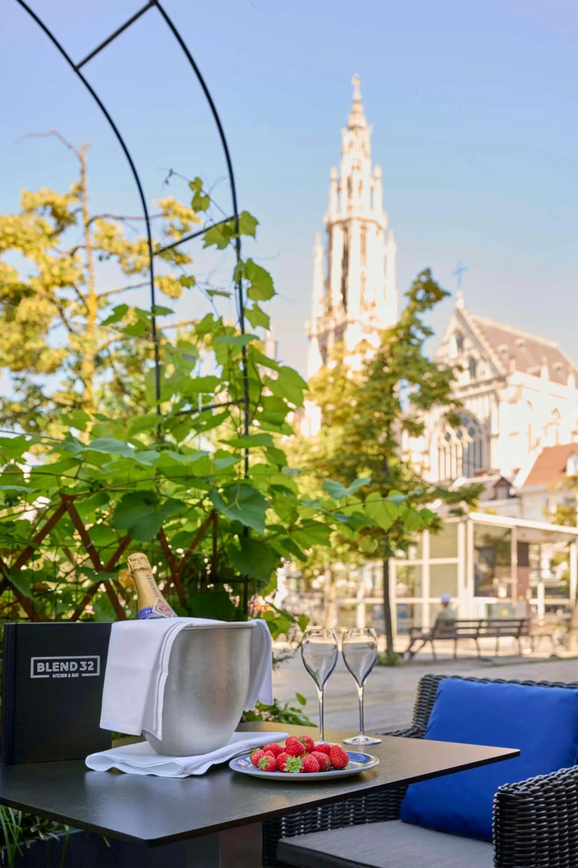Dining area in Hilton Antwerp Old Town