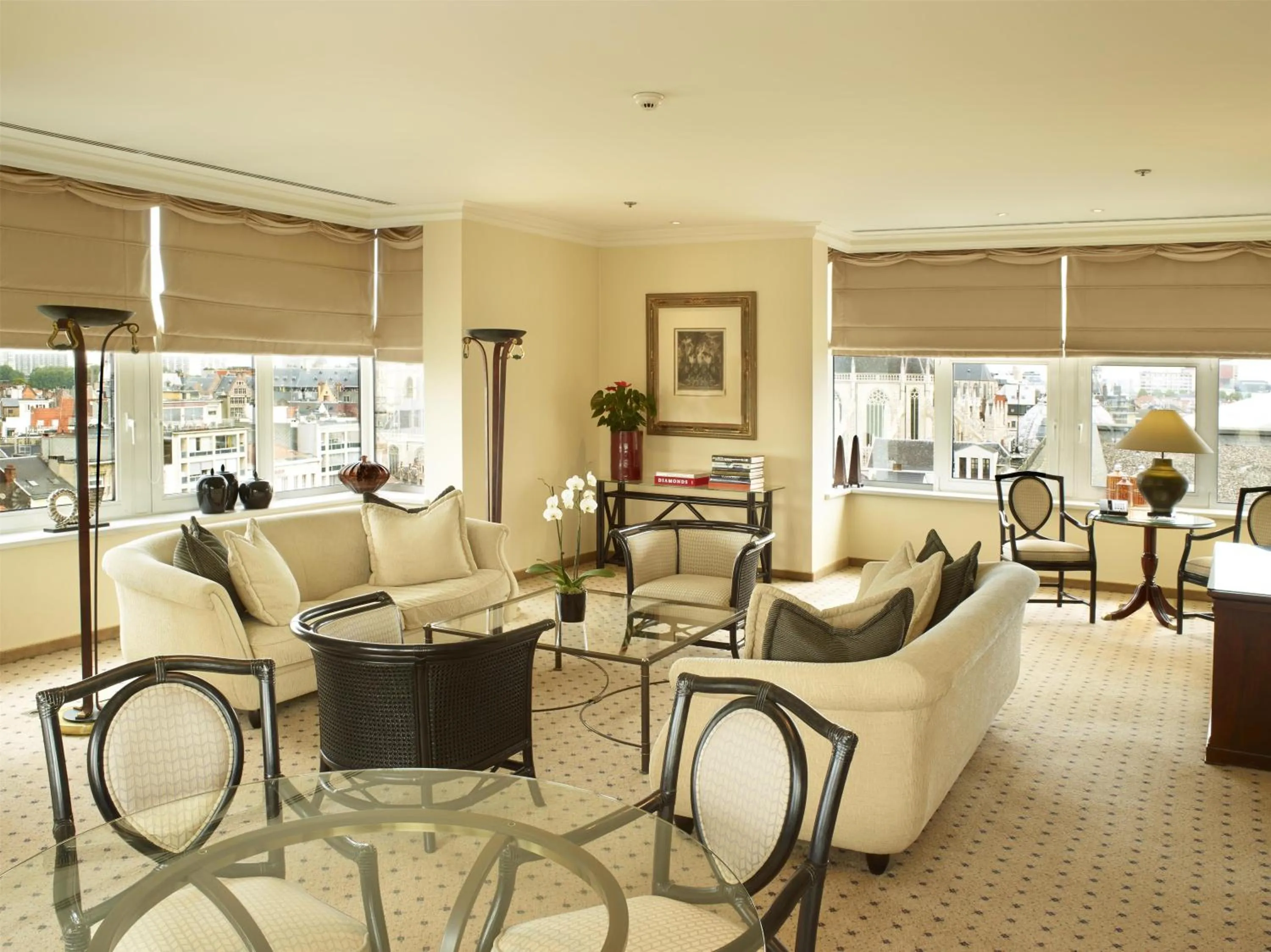 Living room in Hilton Antwerp Old Town