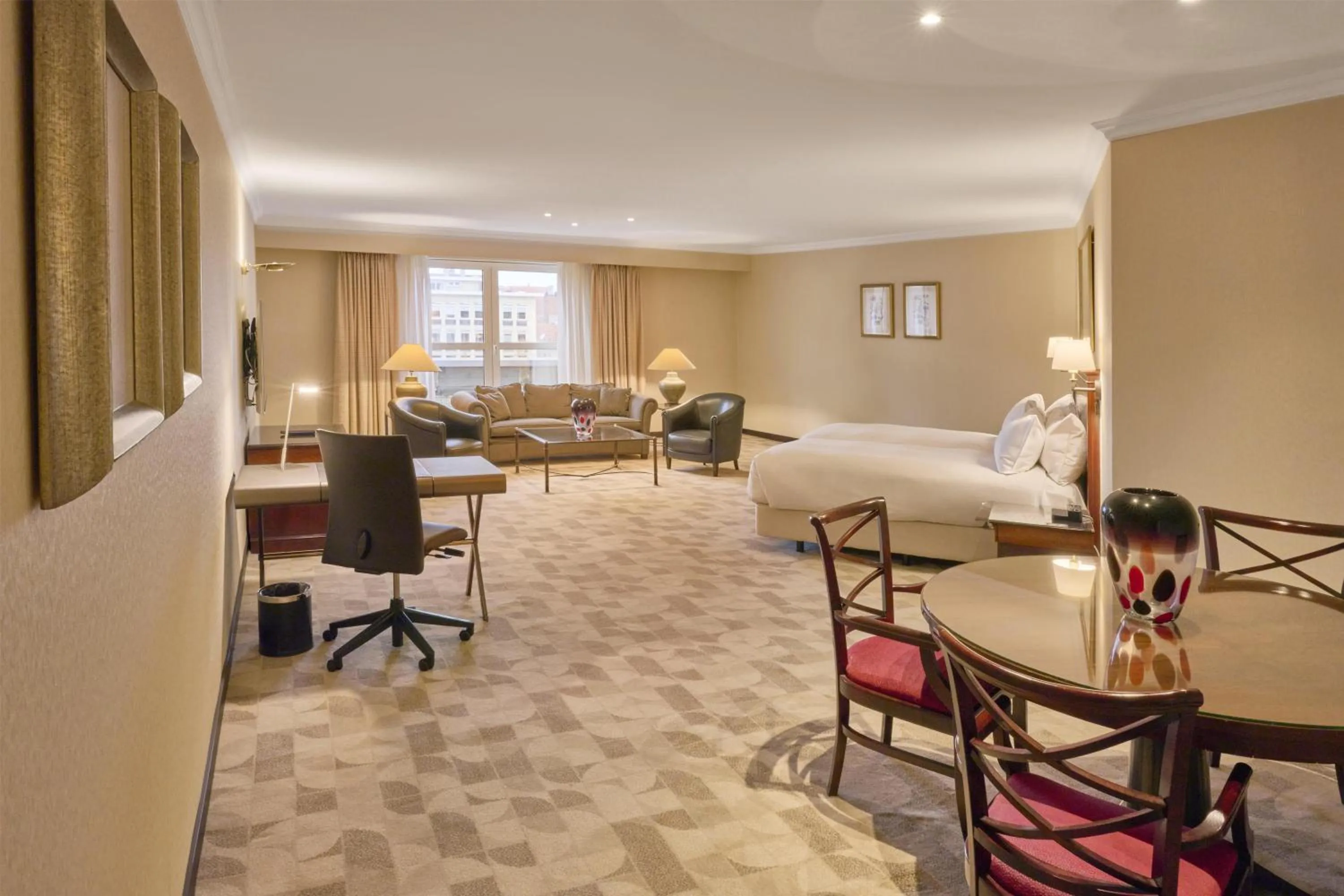 Living room in Hilton Antwerp Old Town