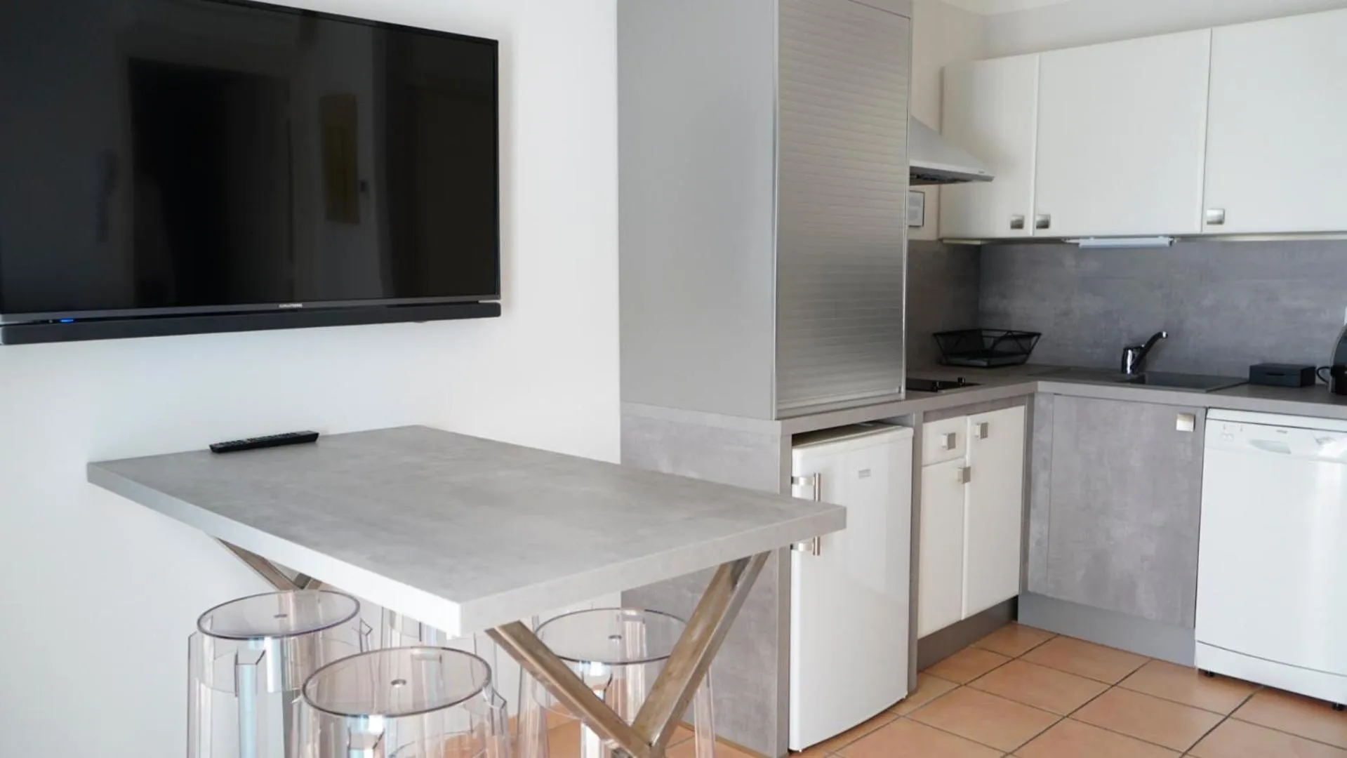 Kitchen or kitchenette in Le Cottage - Hotel & Spa