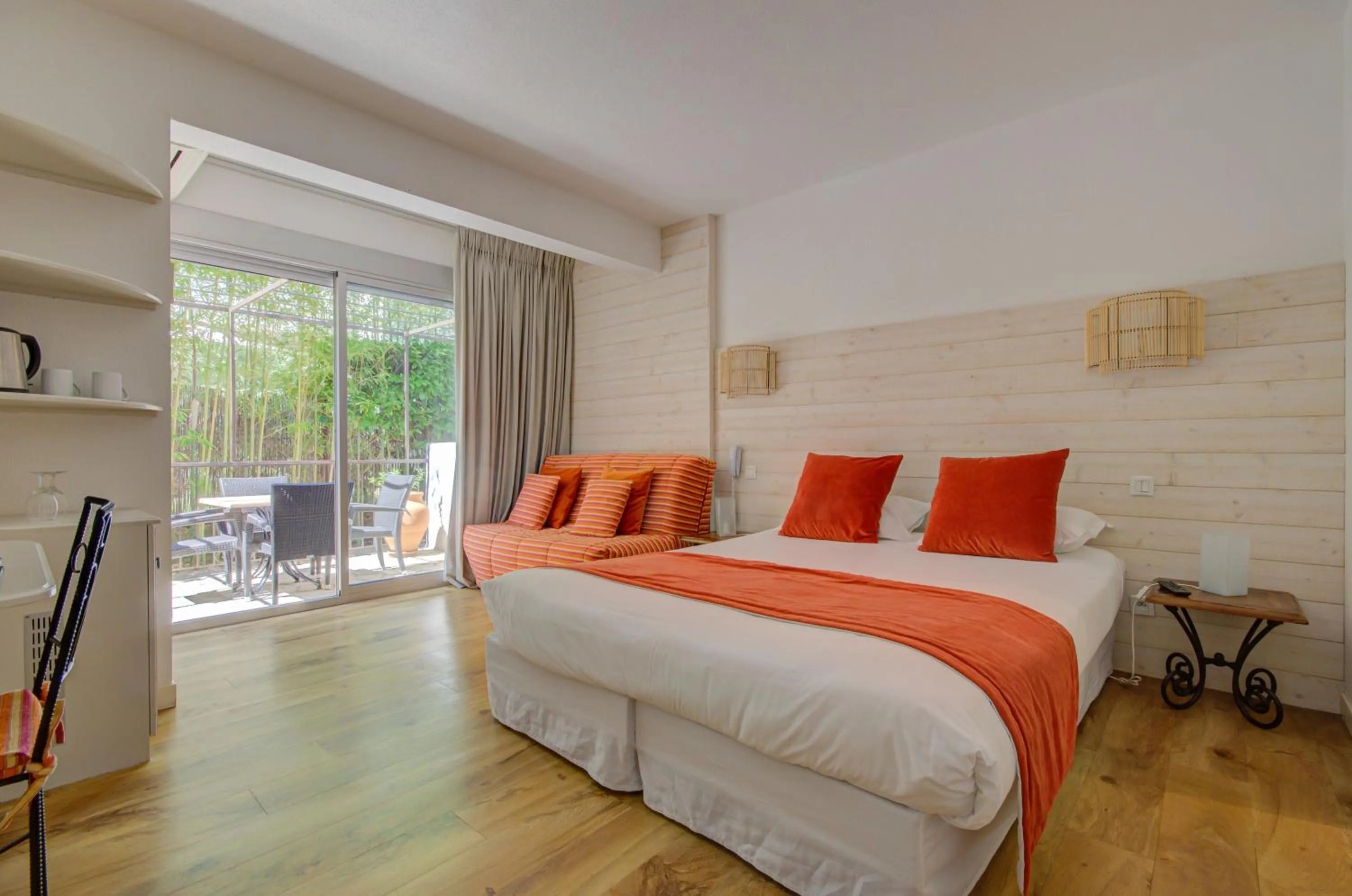 Privilege Double Room with Sofa (2 Adults + 2 Children) - Terrace in Le Cottage - Hotel & Spa