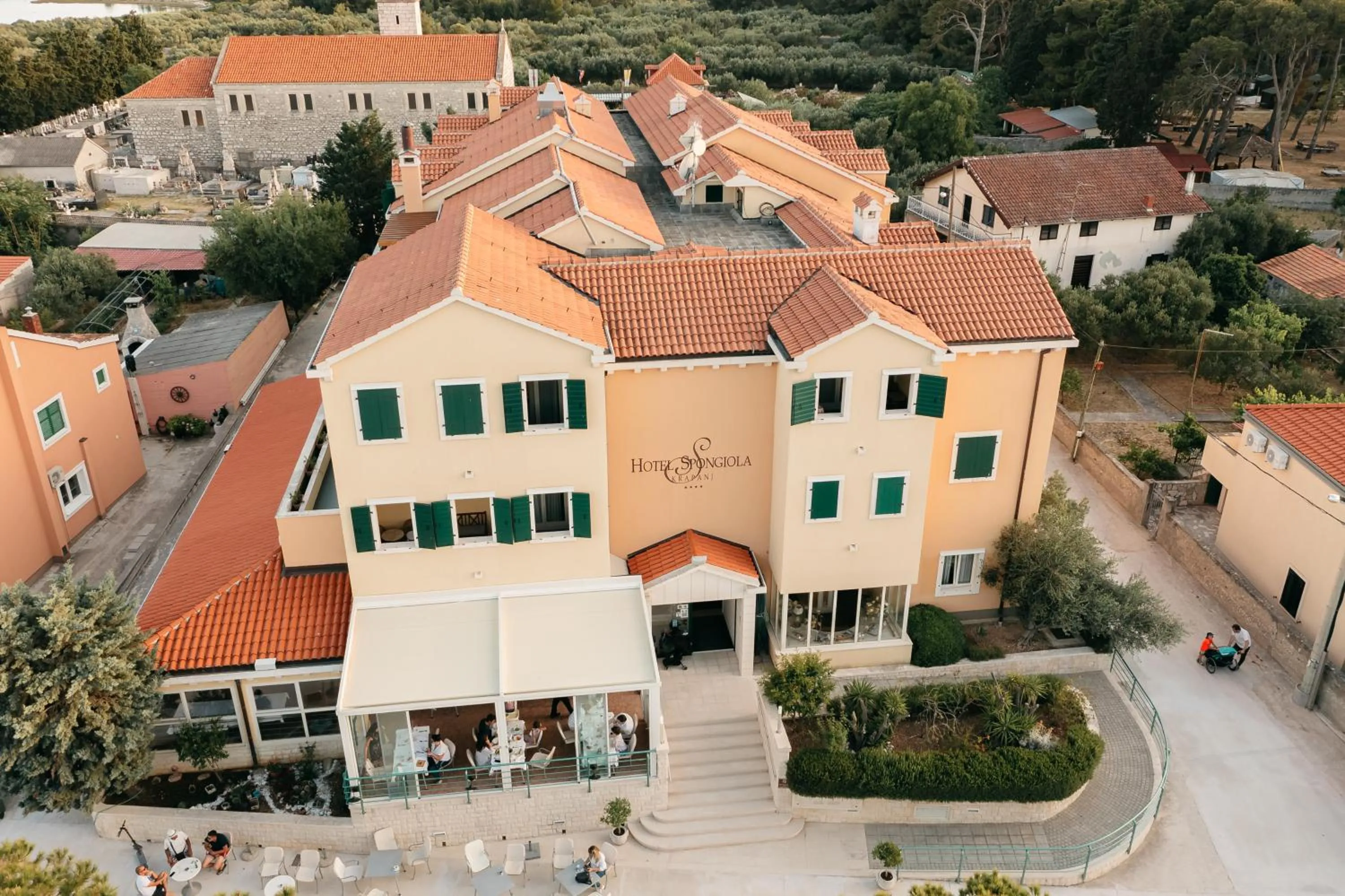 Property building in Hotel Spongiola
