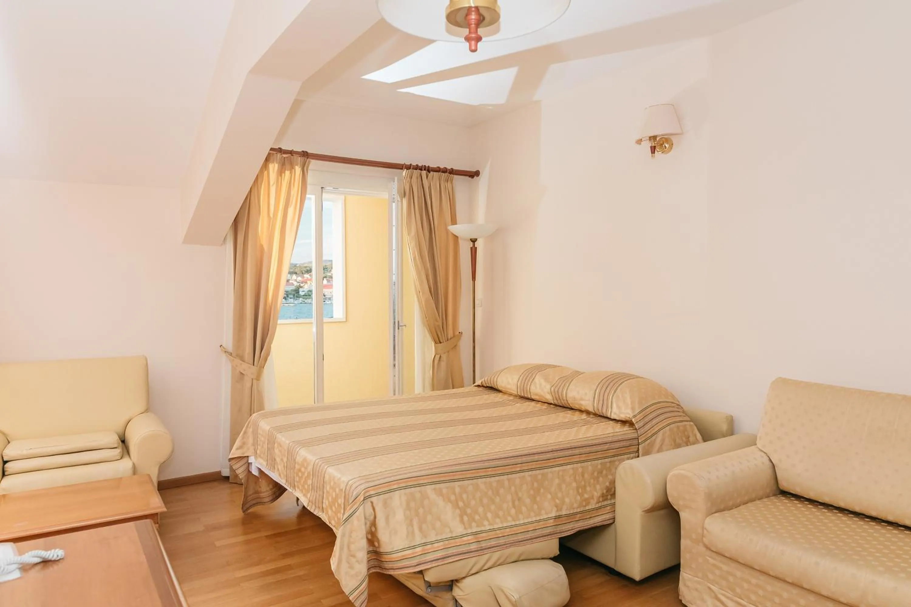 Photo of the whole room in Hotel Spongiola