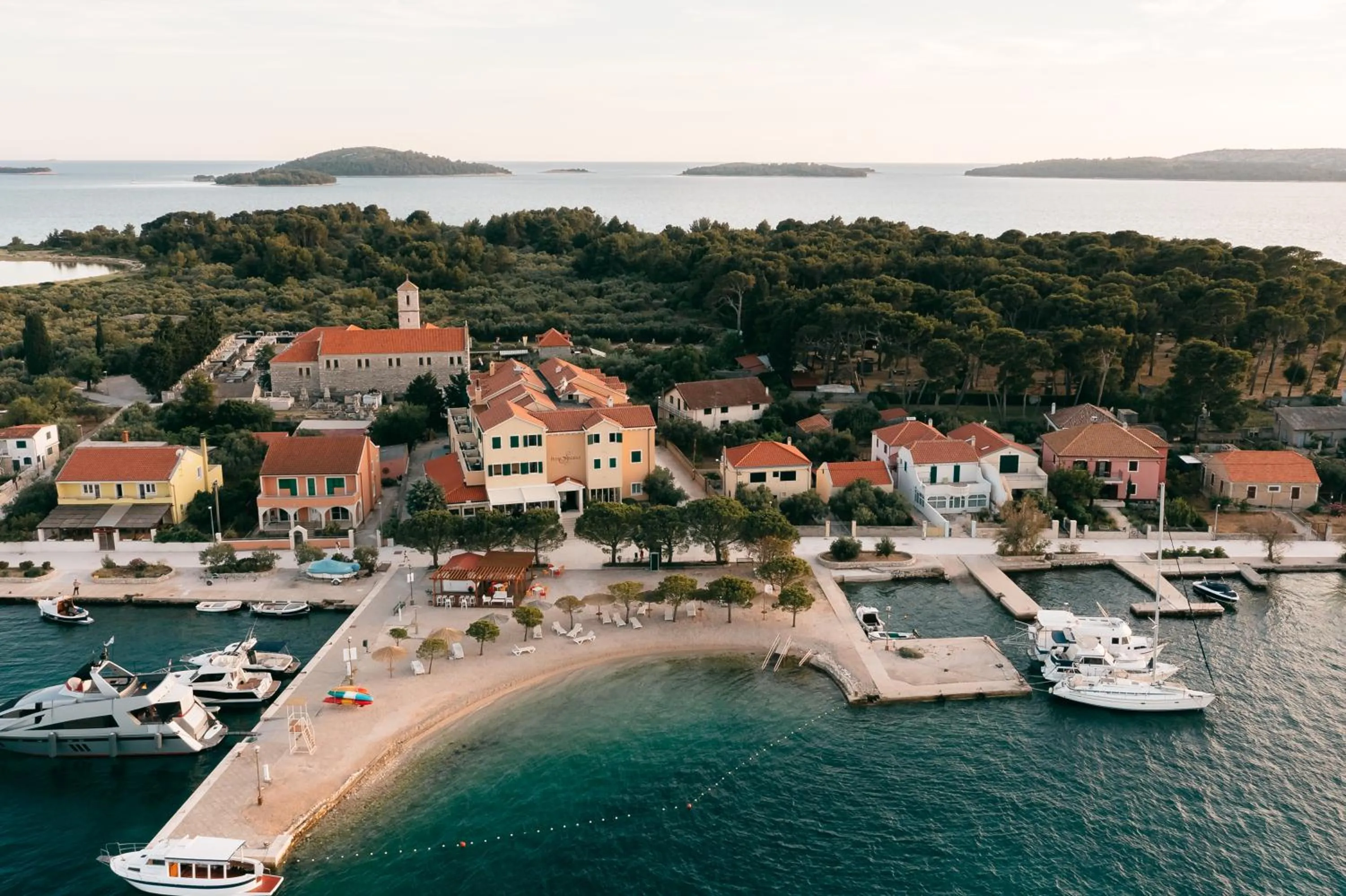 Neighbourhood in Hotel Spongiola