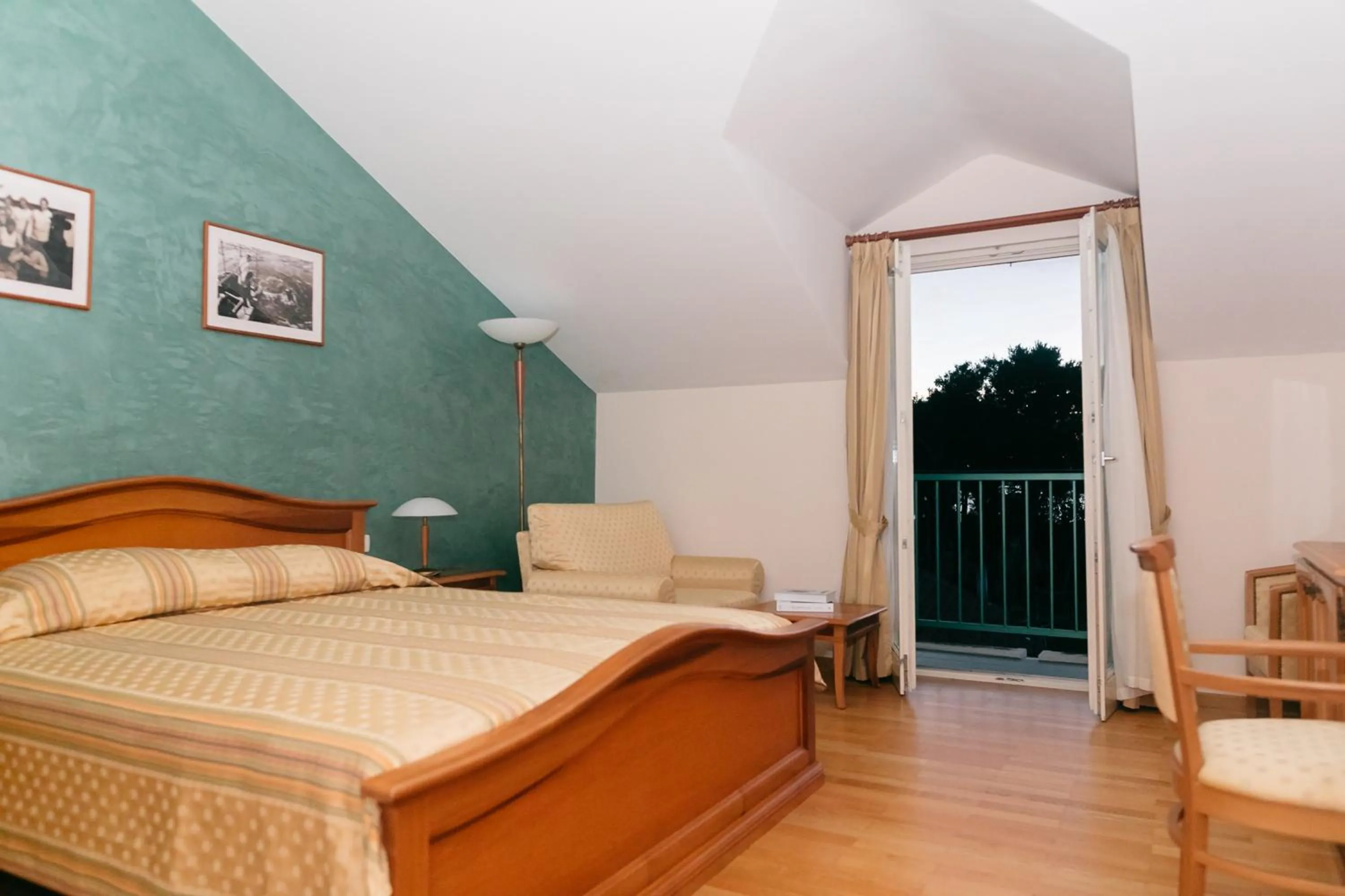 Bed in Hotel Spongiola