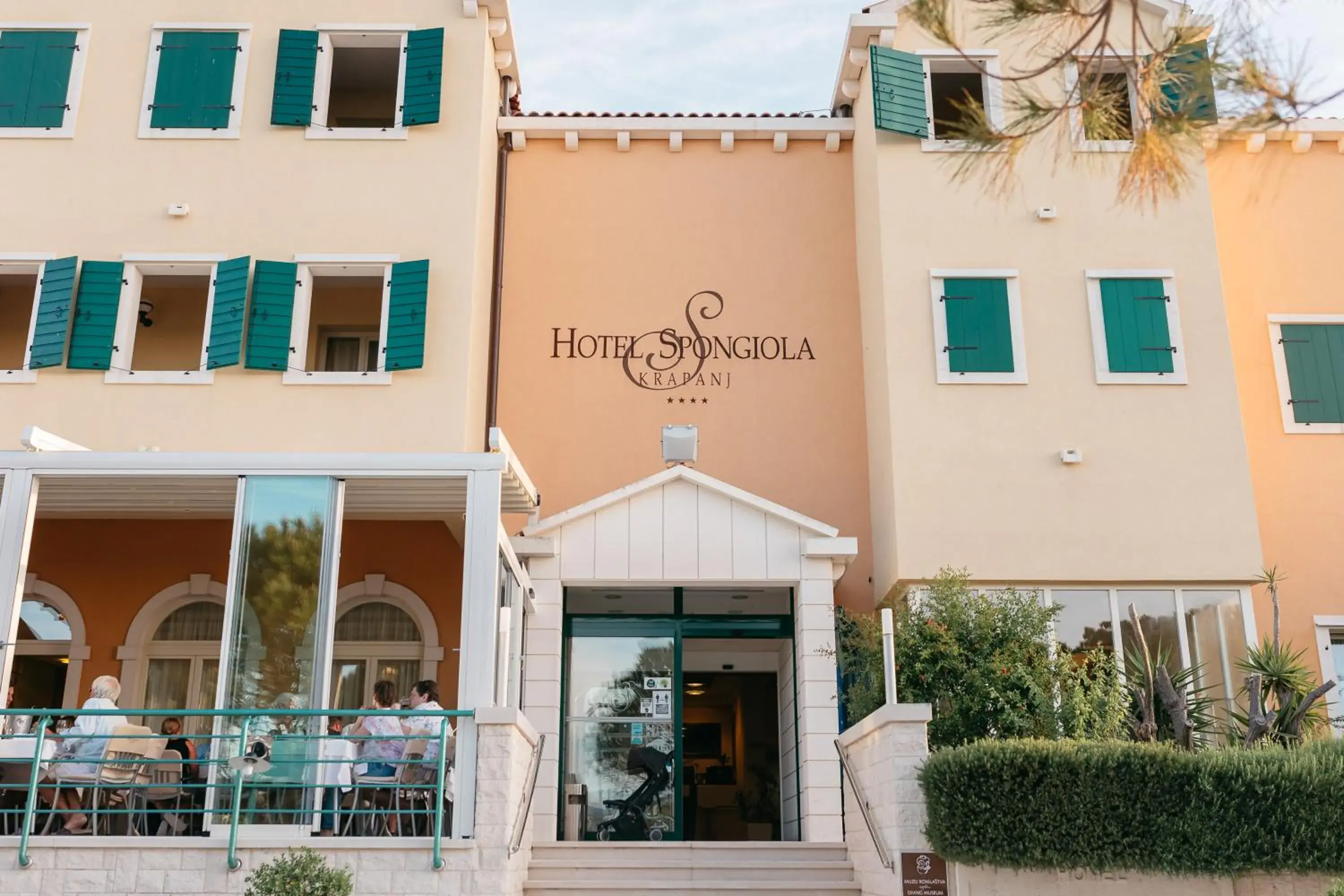 Property building in Hotel Spongiola Property building in Hotel Spongiola