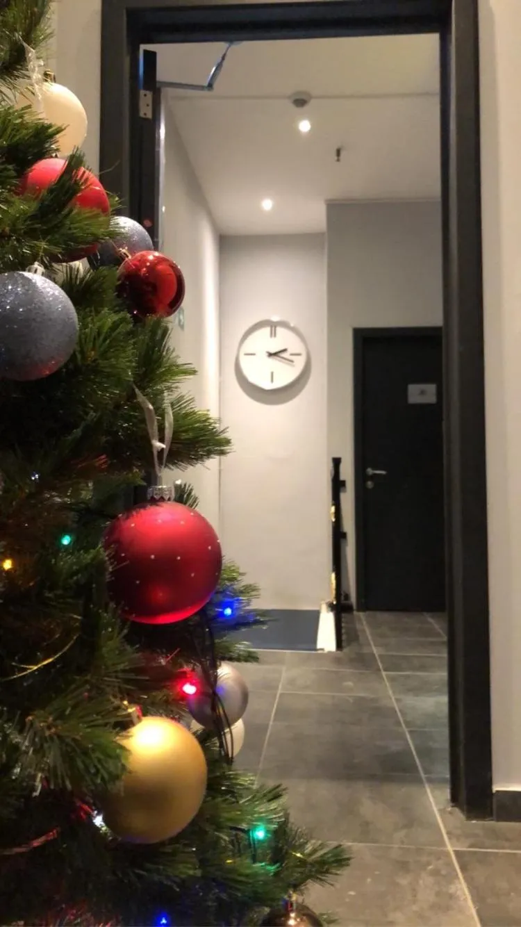 Decorative detail in Royal Hotel