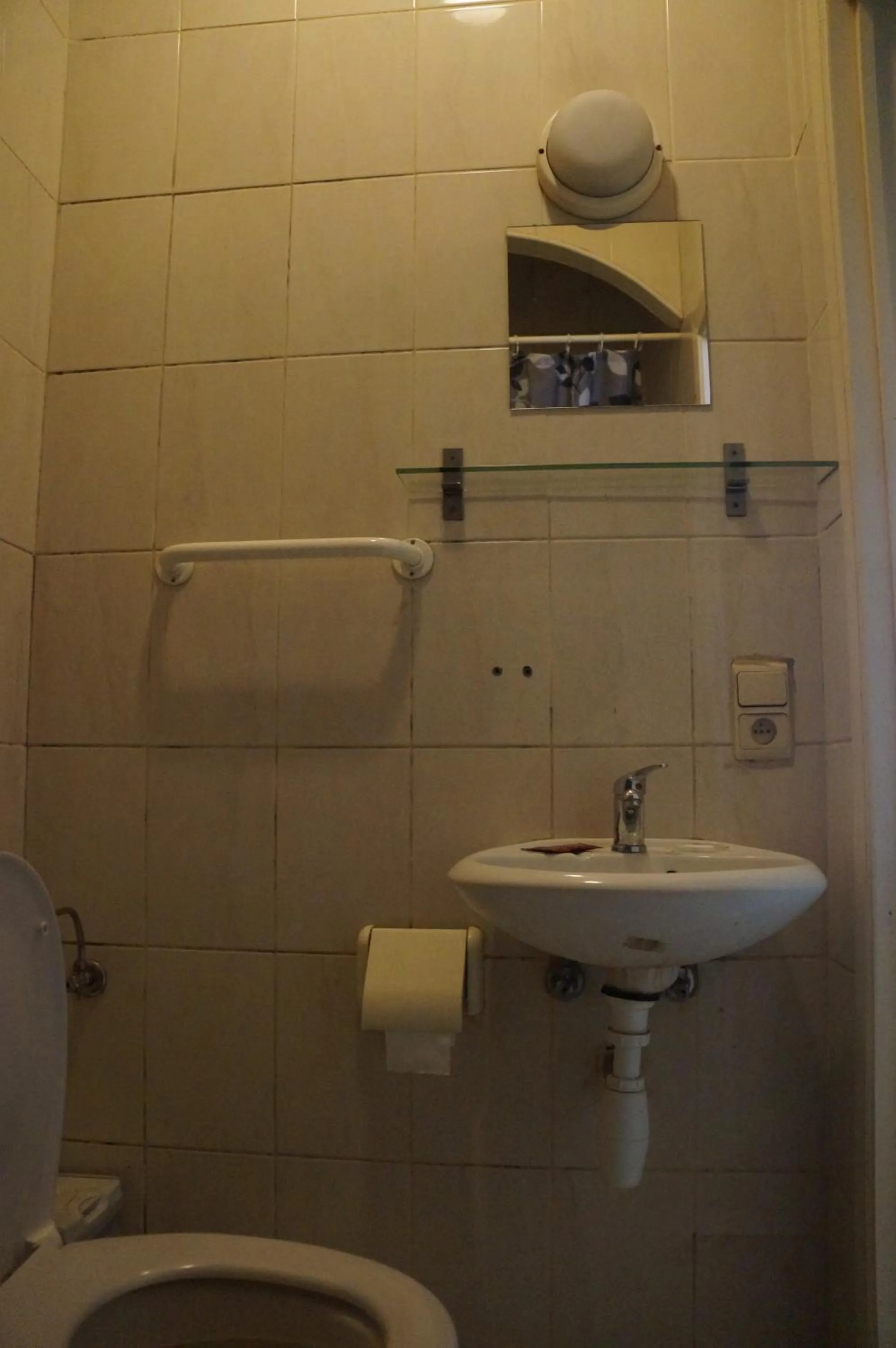 Bathroom in Royal Hotel