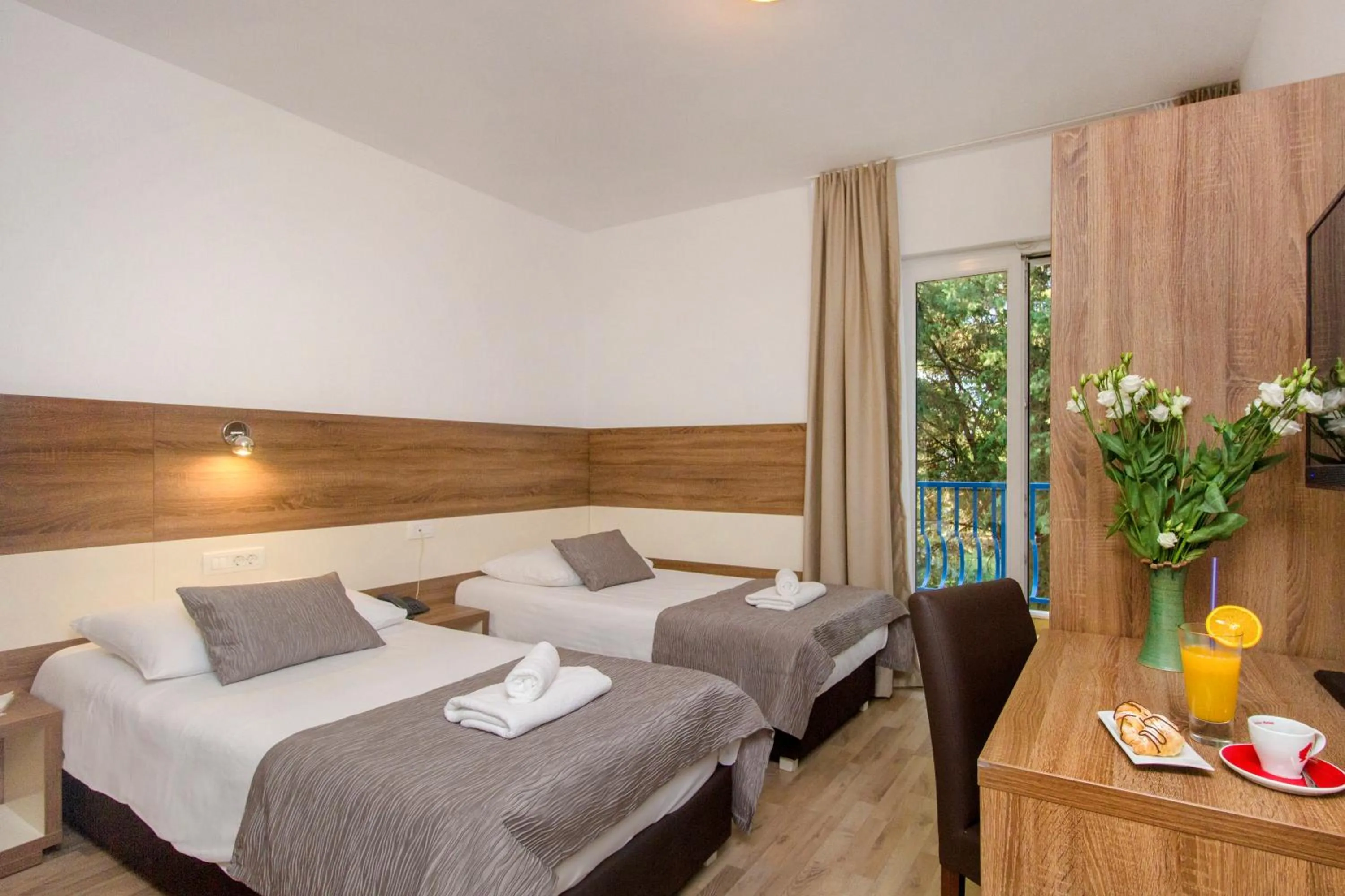 Photo of the whole room in Hotel Imperial