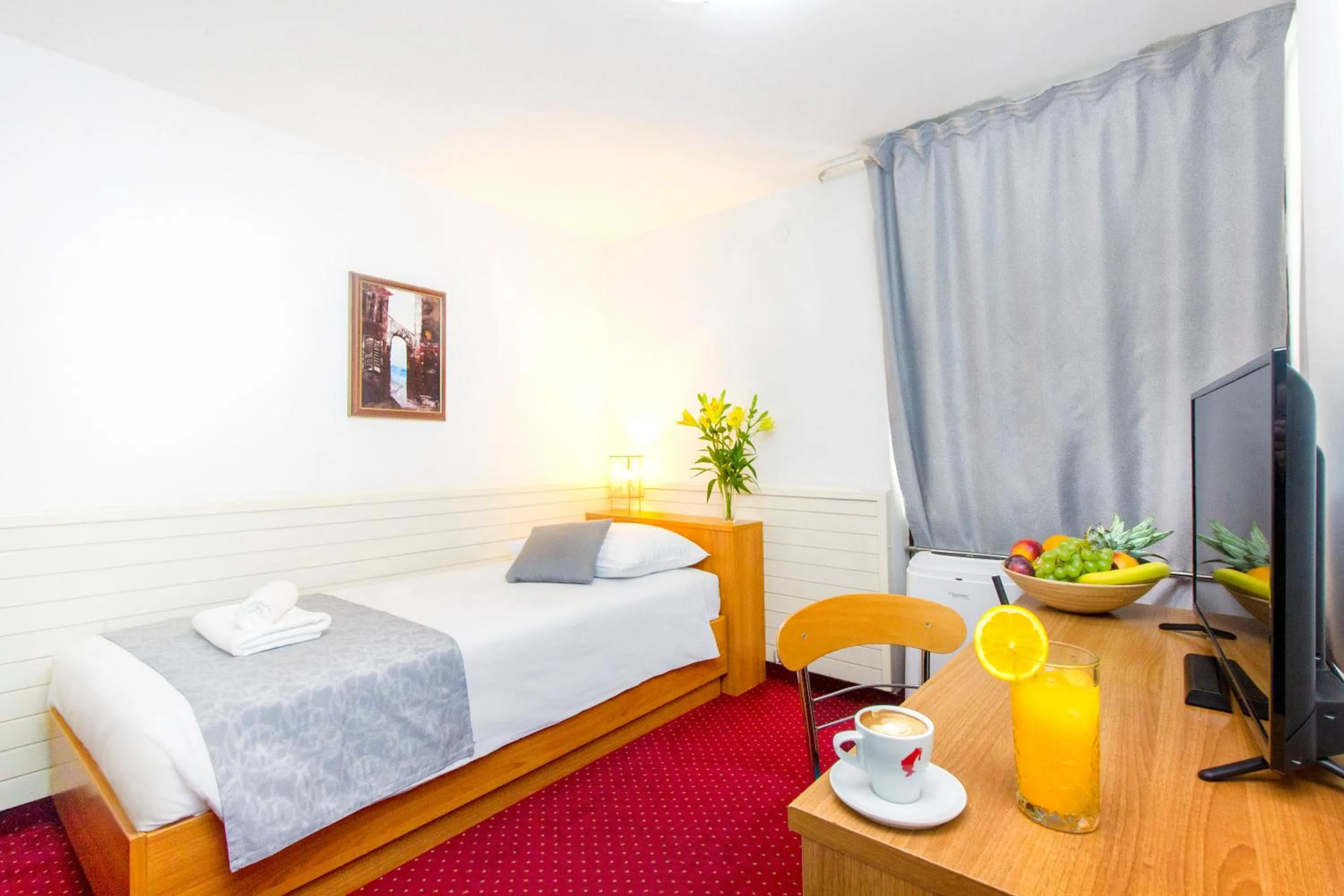 Bed in Hotel Jadran Šibenik