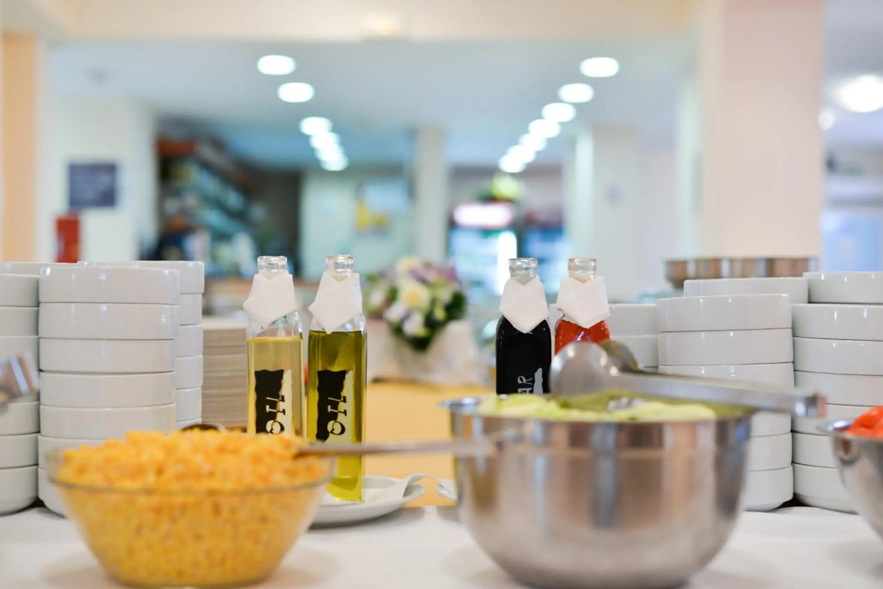 Food and drinks in Hotel Porto Food and drinks in Hotel Porto