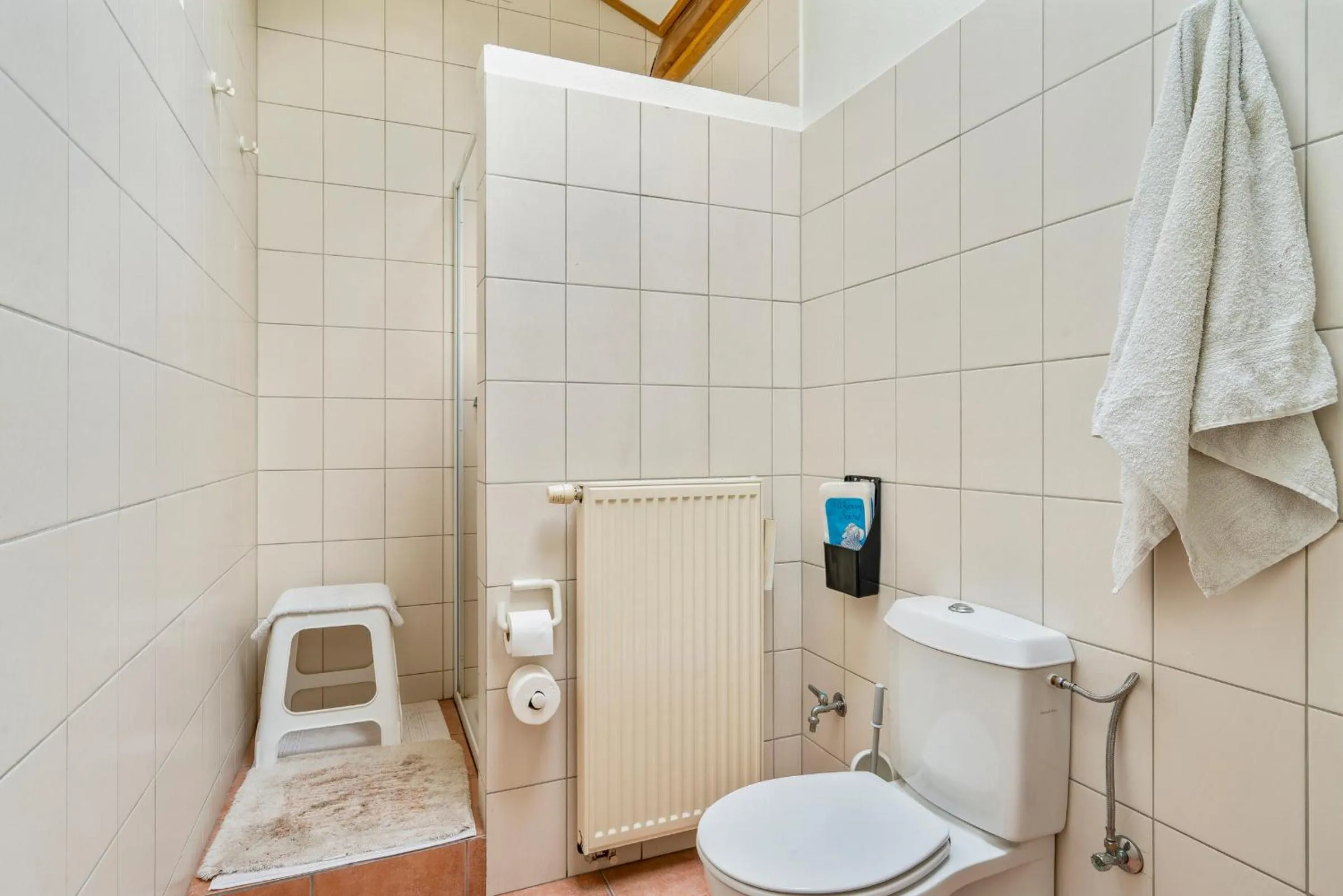 Toilet in Elckerlyck Inn Hotel