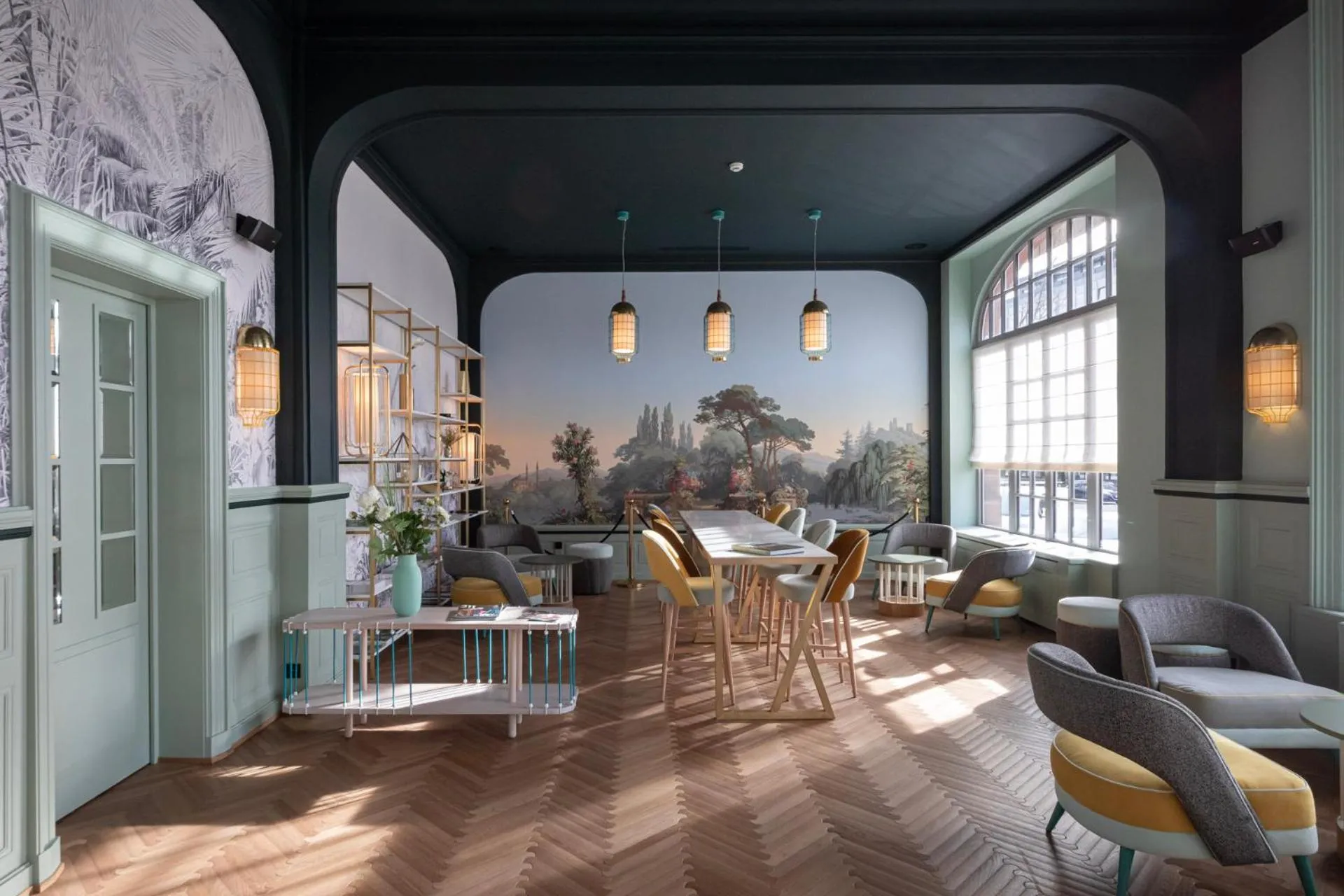 Lounge or bar in Grand Hôtel Bristol