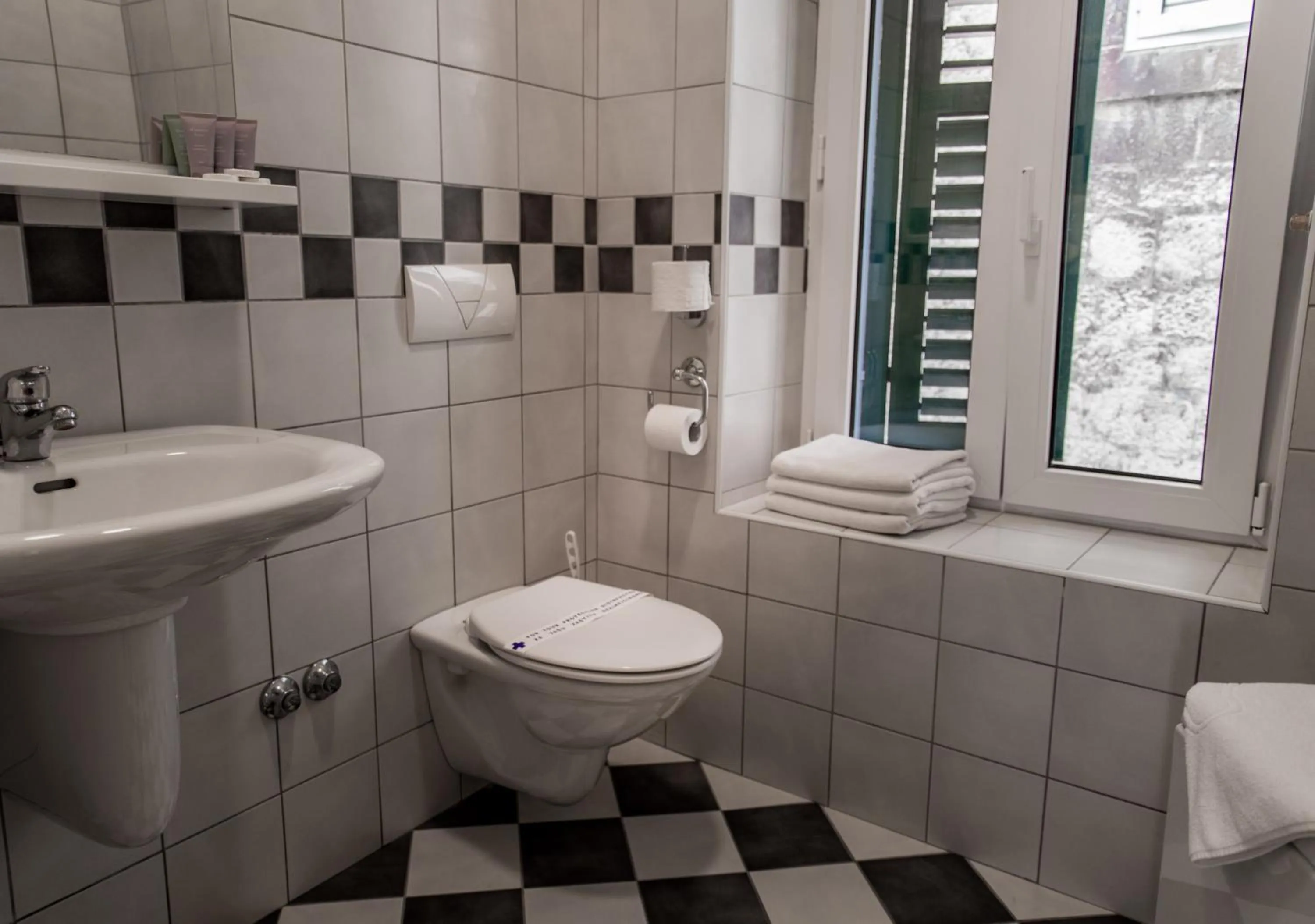 Toilet in Slavija Culture Heritage Hotel