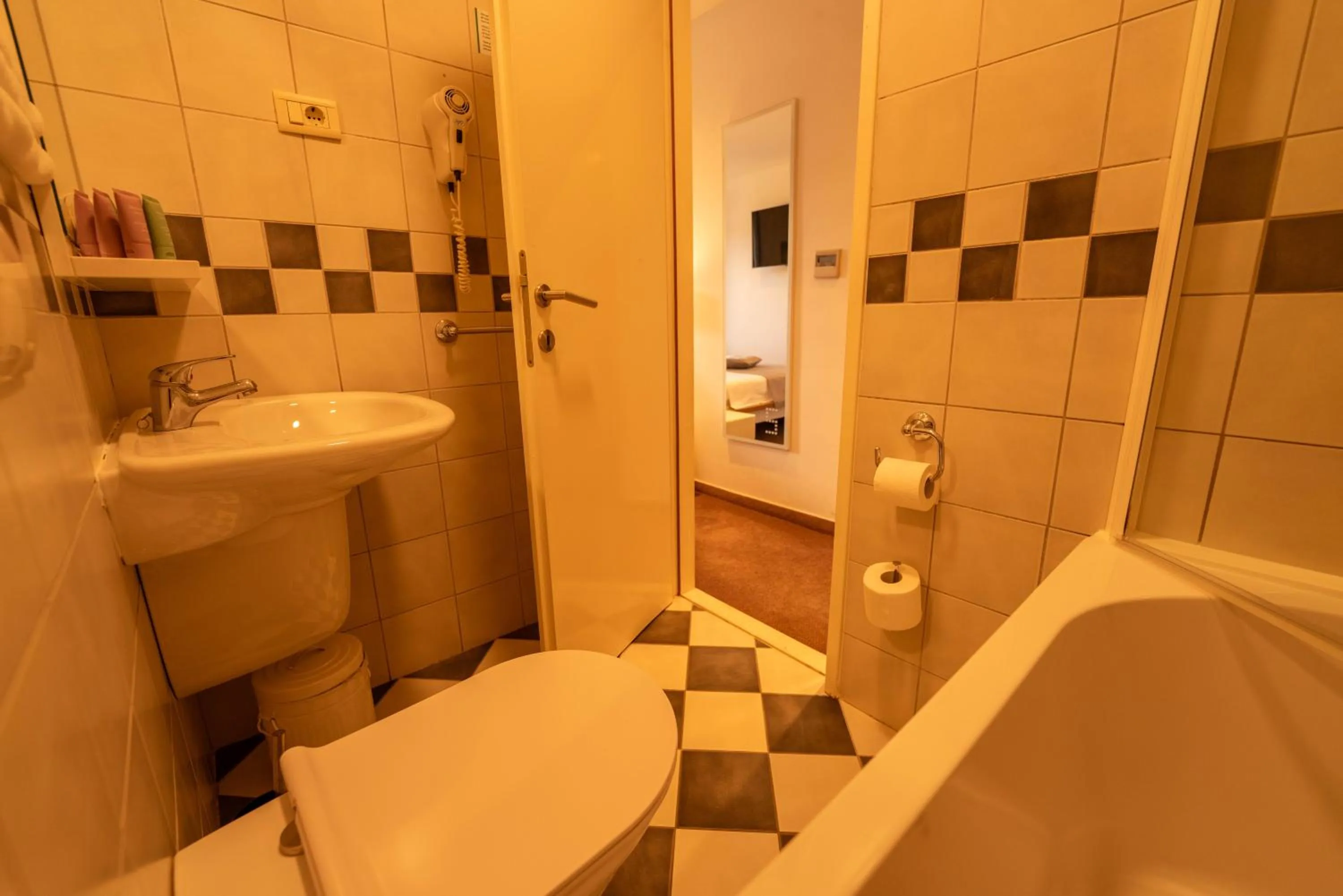 Bathroom in Slavija Culture Heritage Hotel