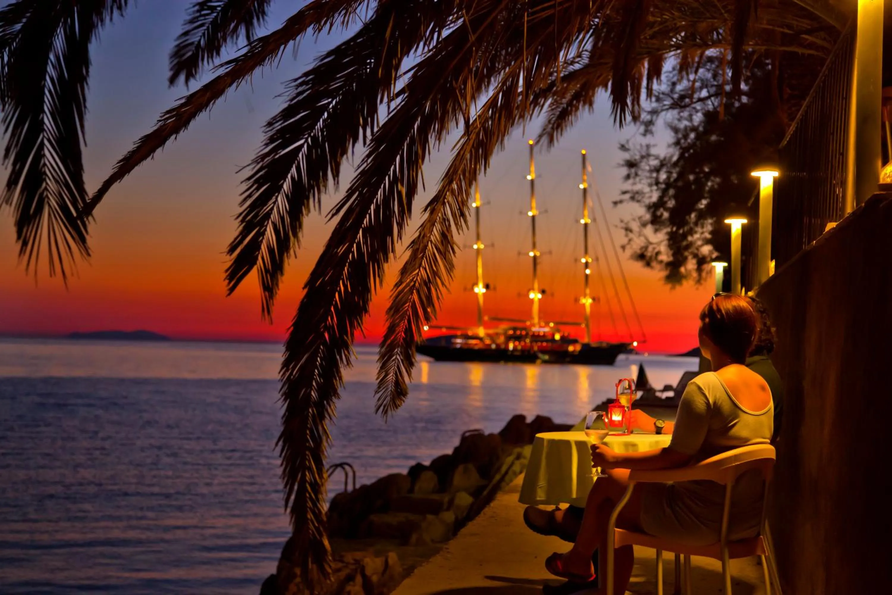 People in Aminess Younique Lume Hotel