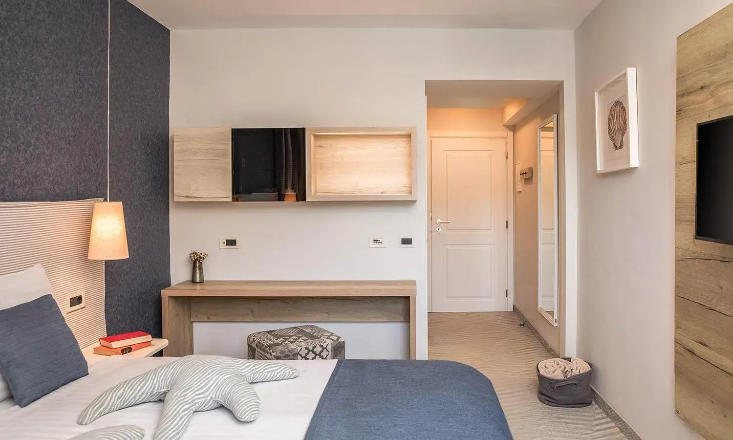 TV and multimedia, Bed in Aminess Lume Hotel TV and multimedia, Bed in Aminess Lume Hotel