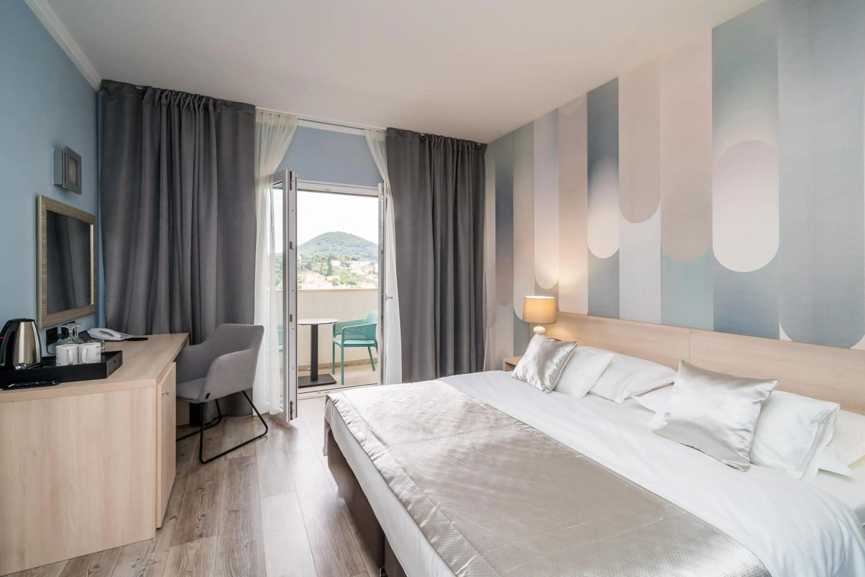 Bed in Berkeley Hotel