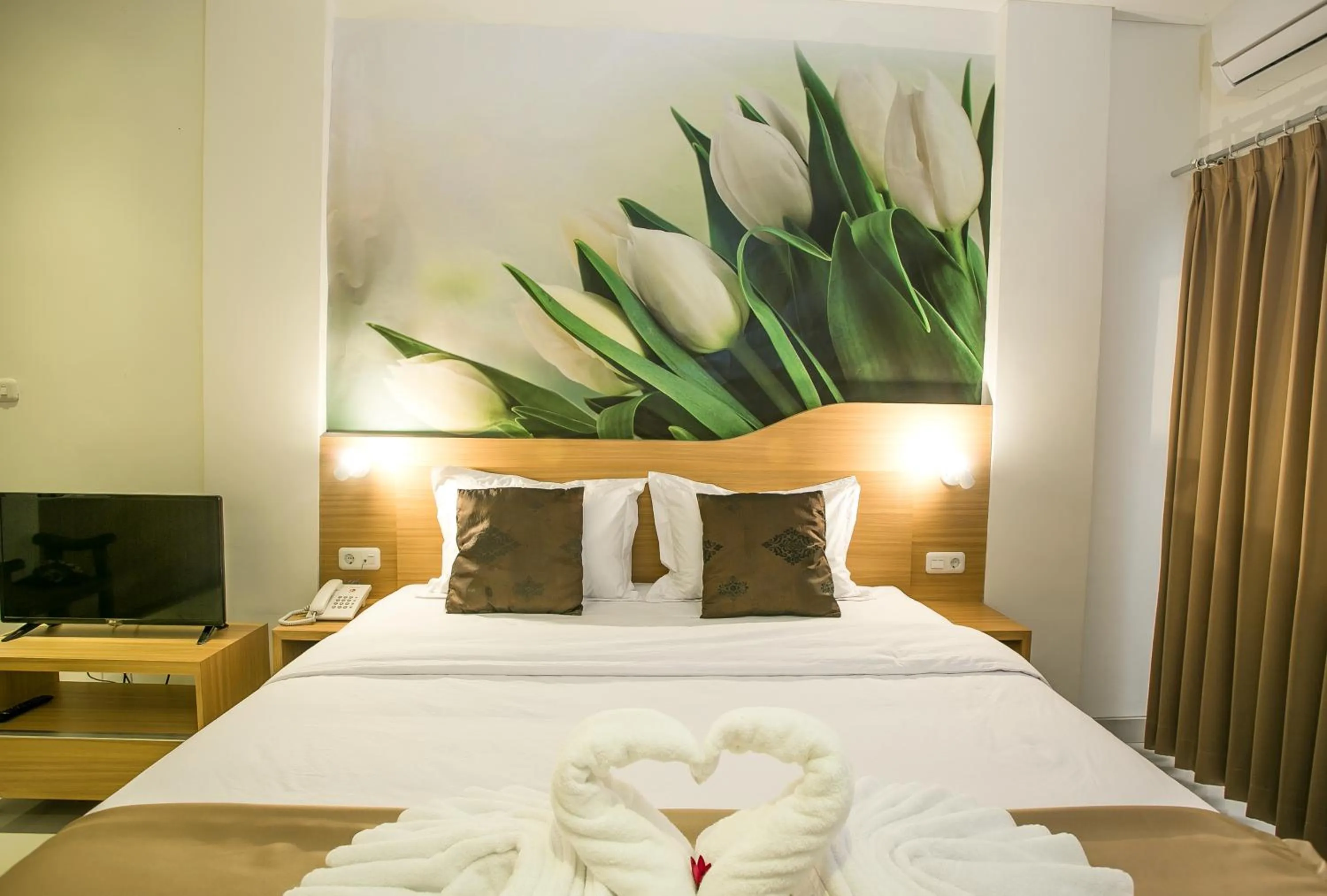 Bedroom, Bed in Deva Bali Apartement