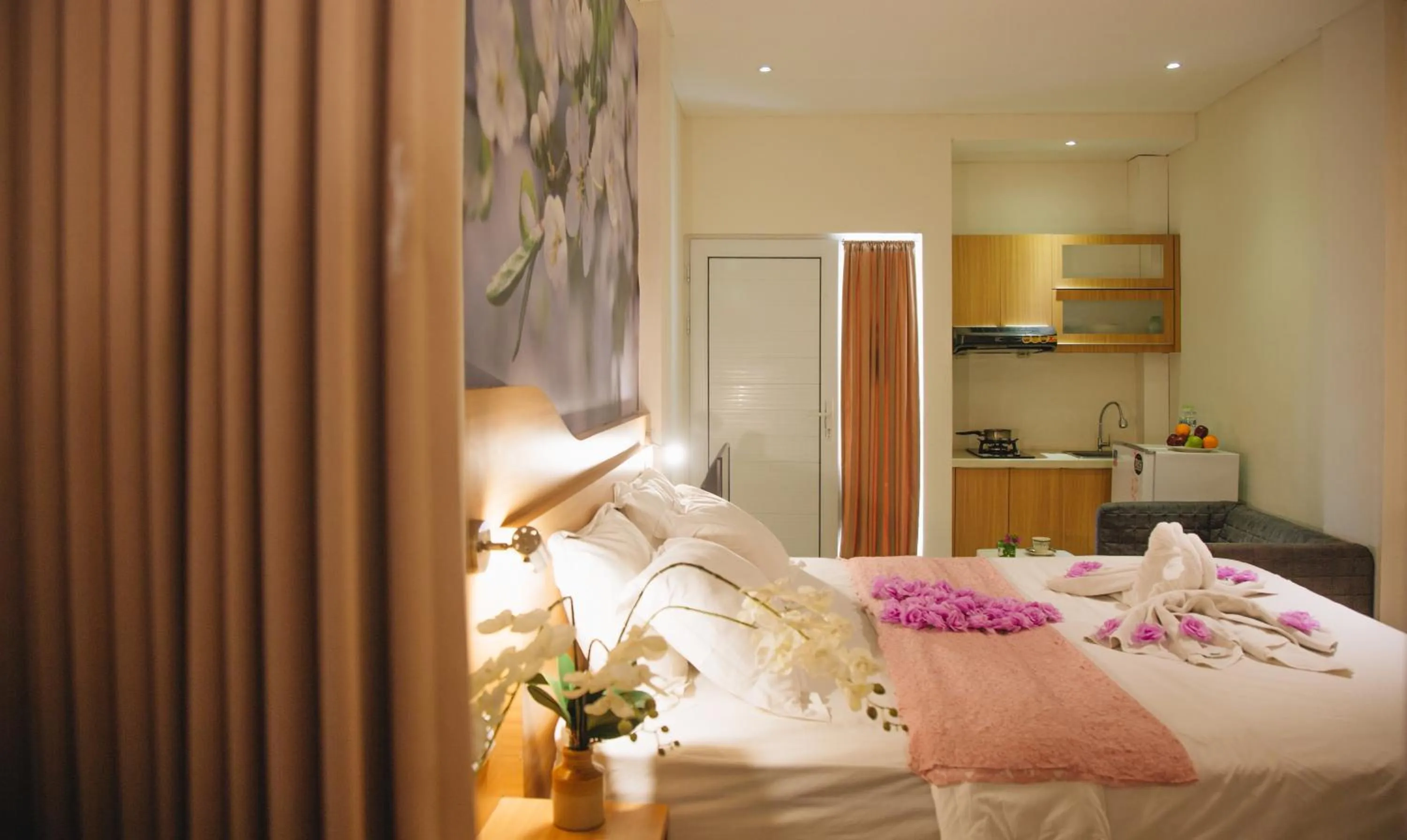 Bed in Deva Bali Apartement