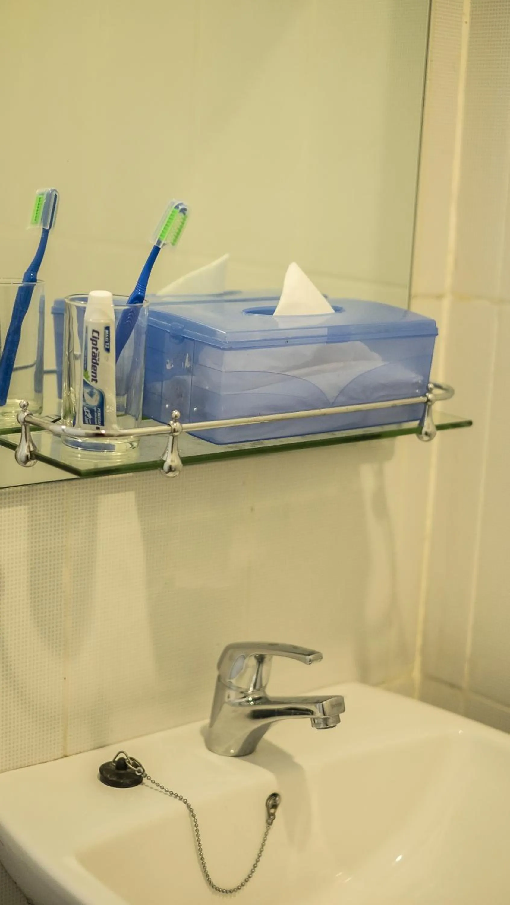 Bathroom in Deva Bali Apartement