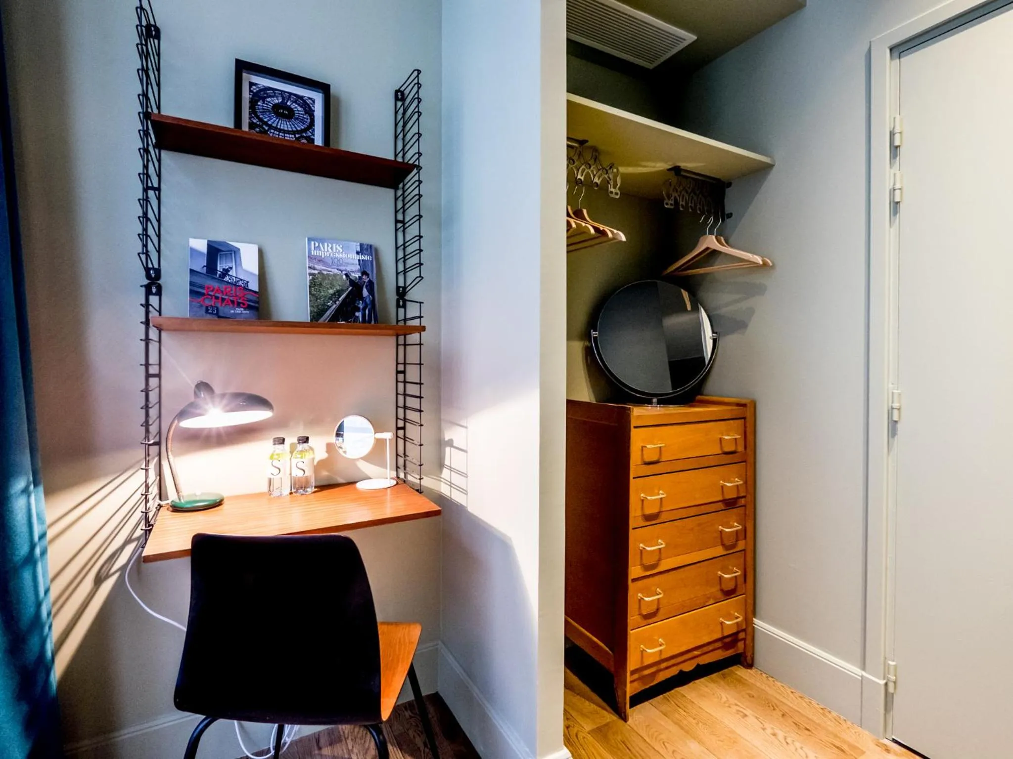 Photo of the whole room in 1er Etage SoPi-Montmartre