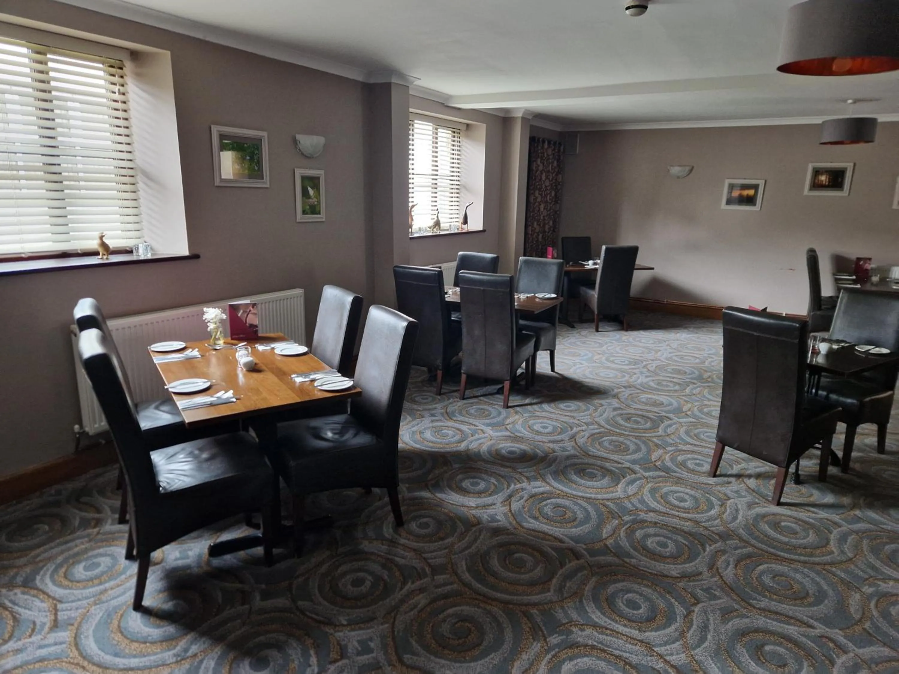 Restaurant/places to eat in The Swan Hotel
