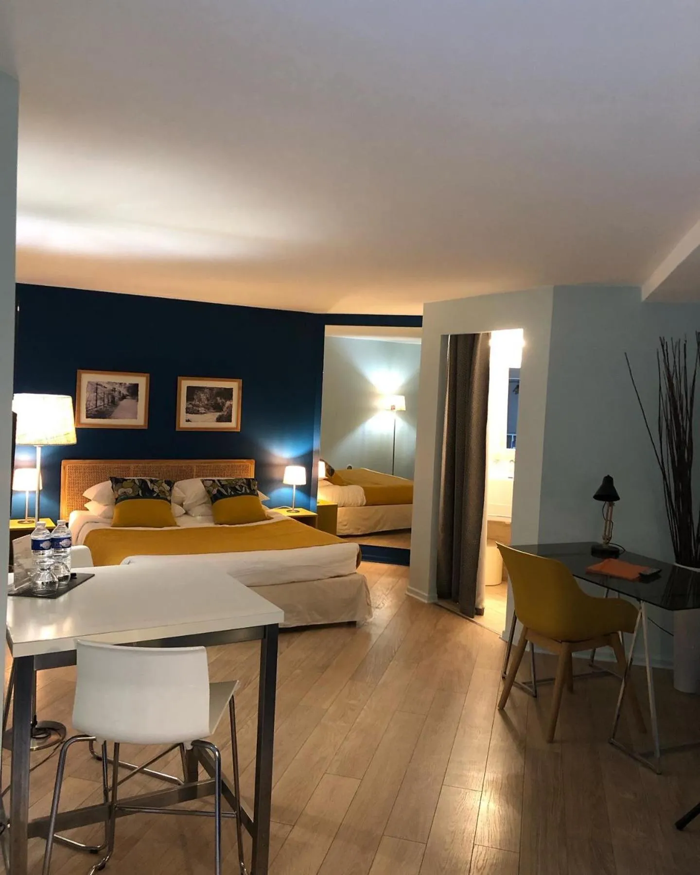 Bedroom in Couette et Café