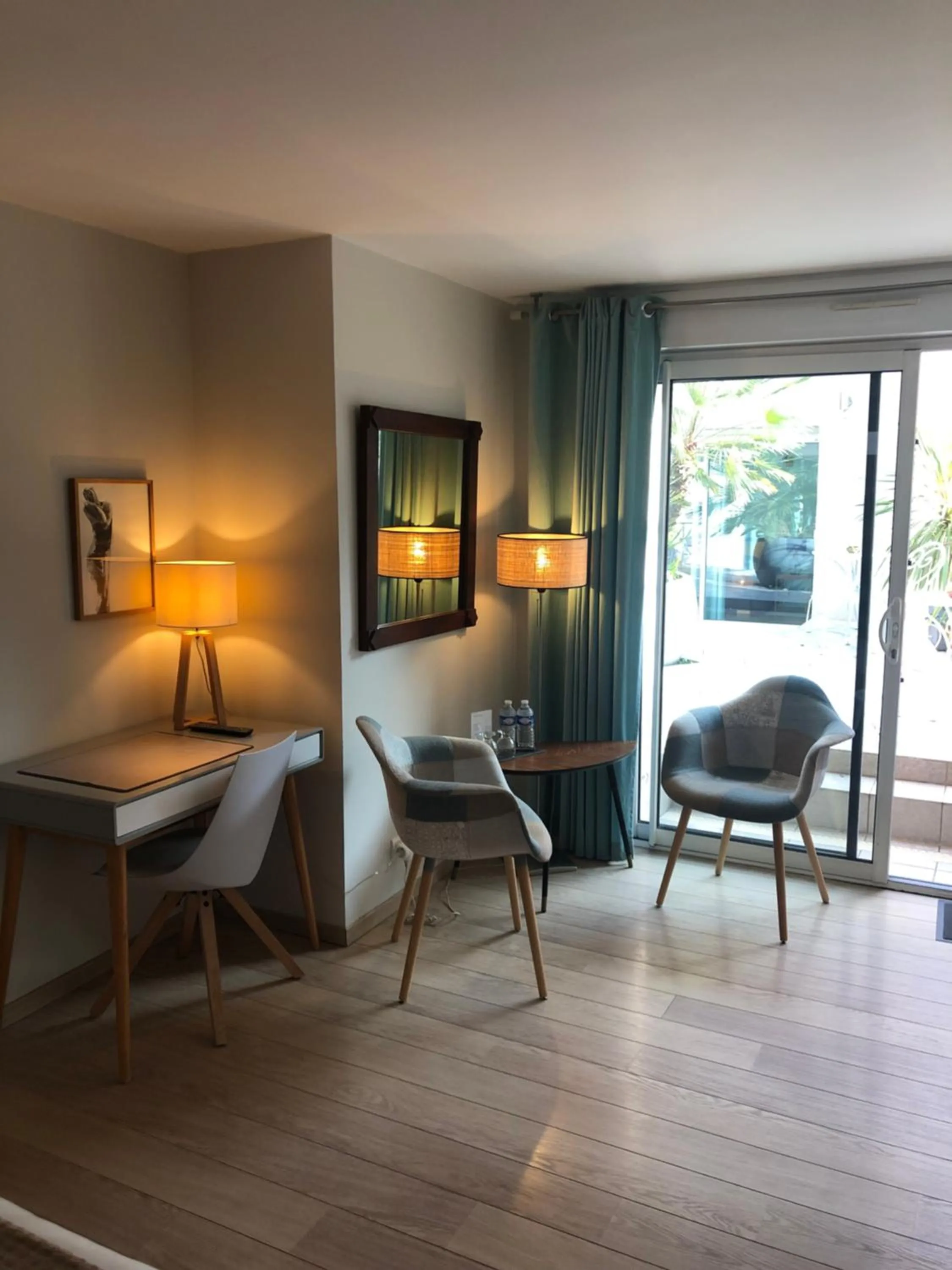 Bedroom in Couette et Café