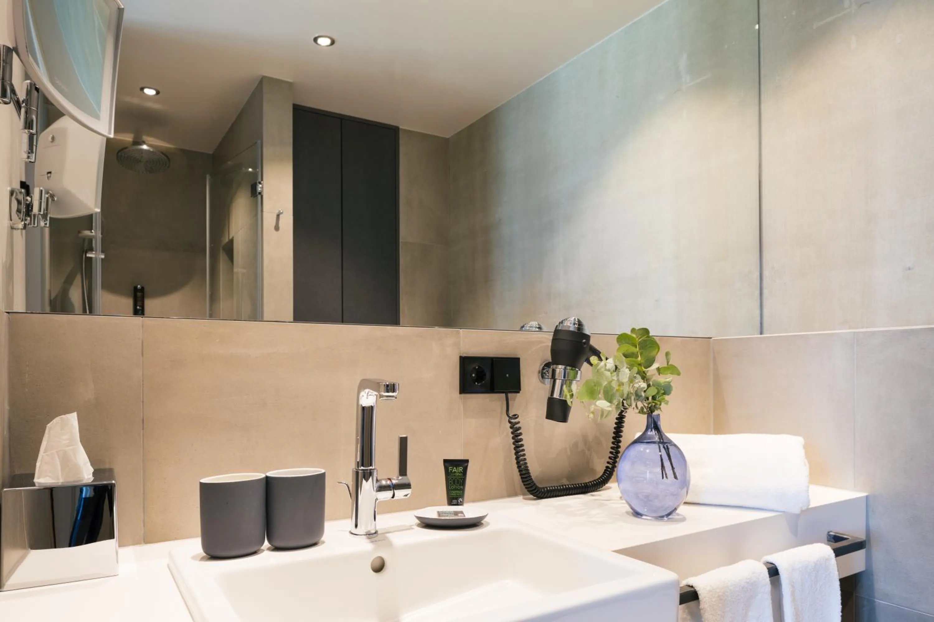 Bathroom in Downtown Apartments Mitte