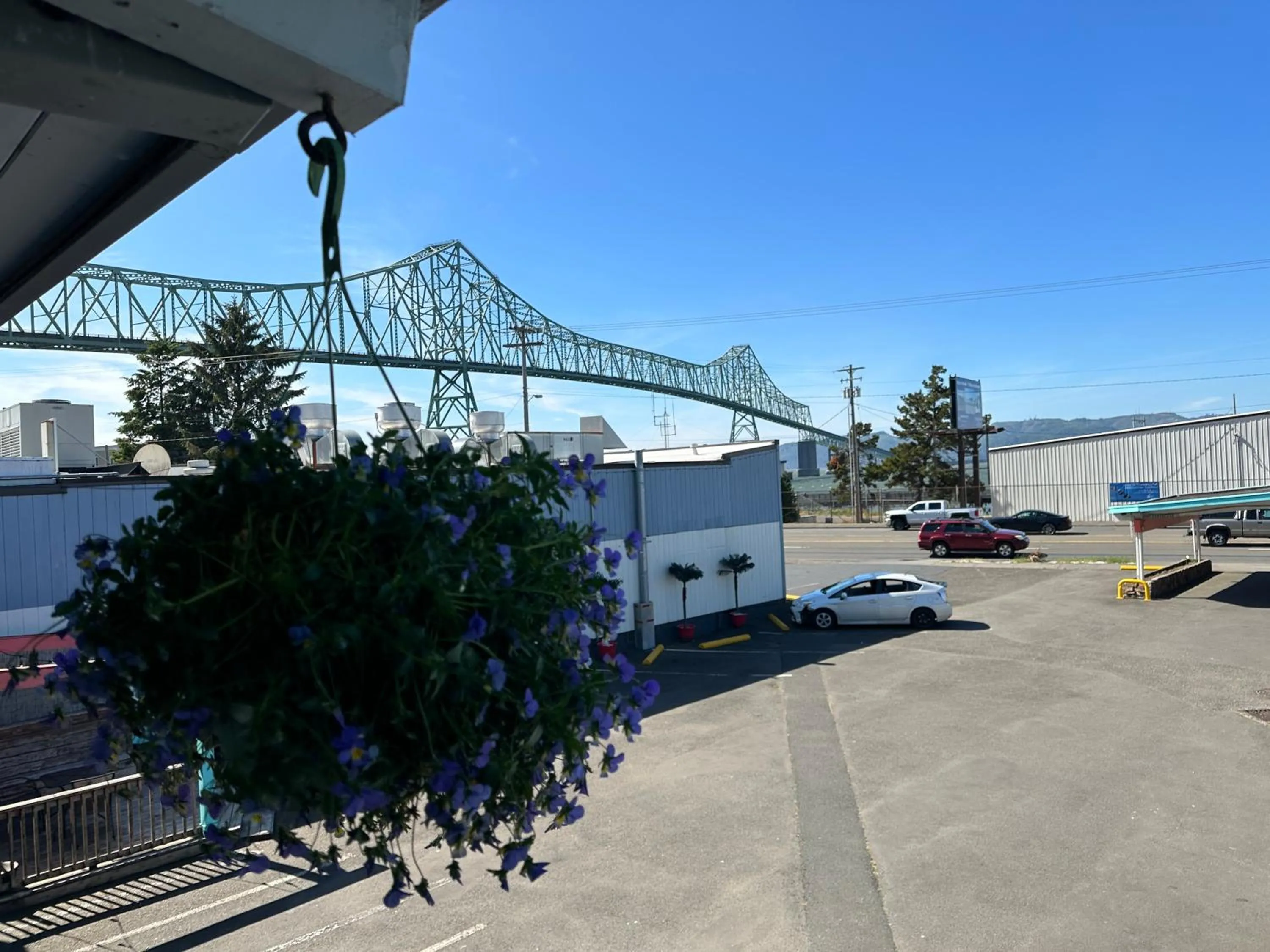 Property building in Atomic Motel