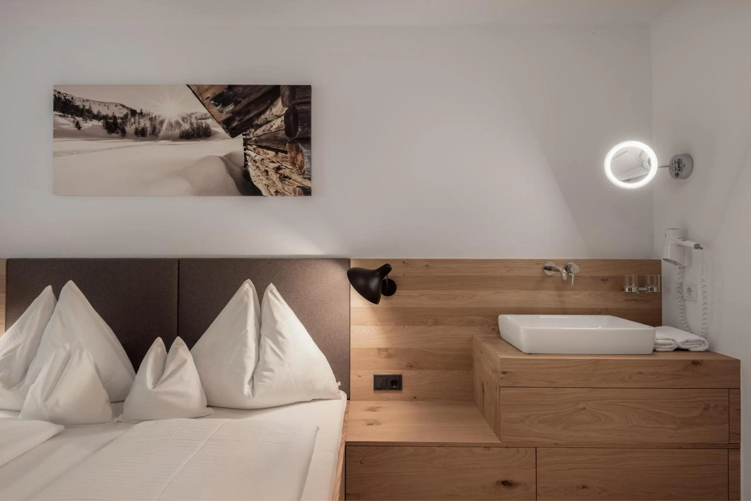 Decorative detail, Bed in ride & relax Aparthotel Schwarz