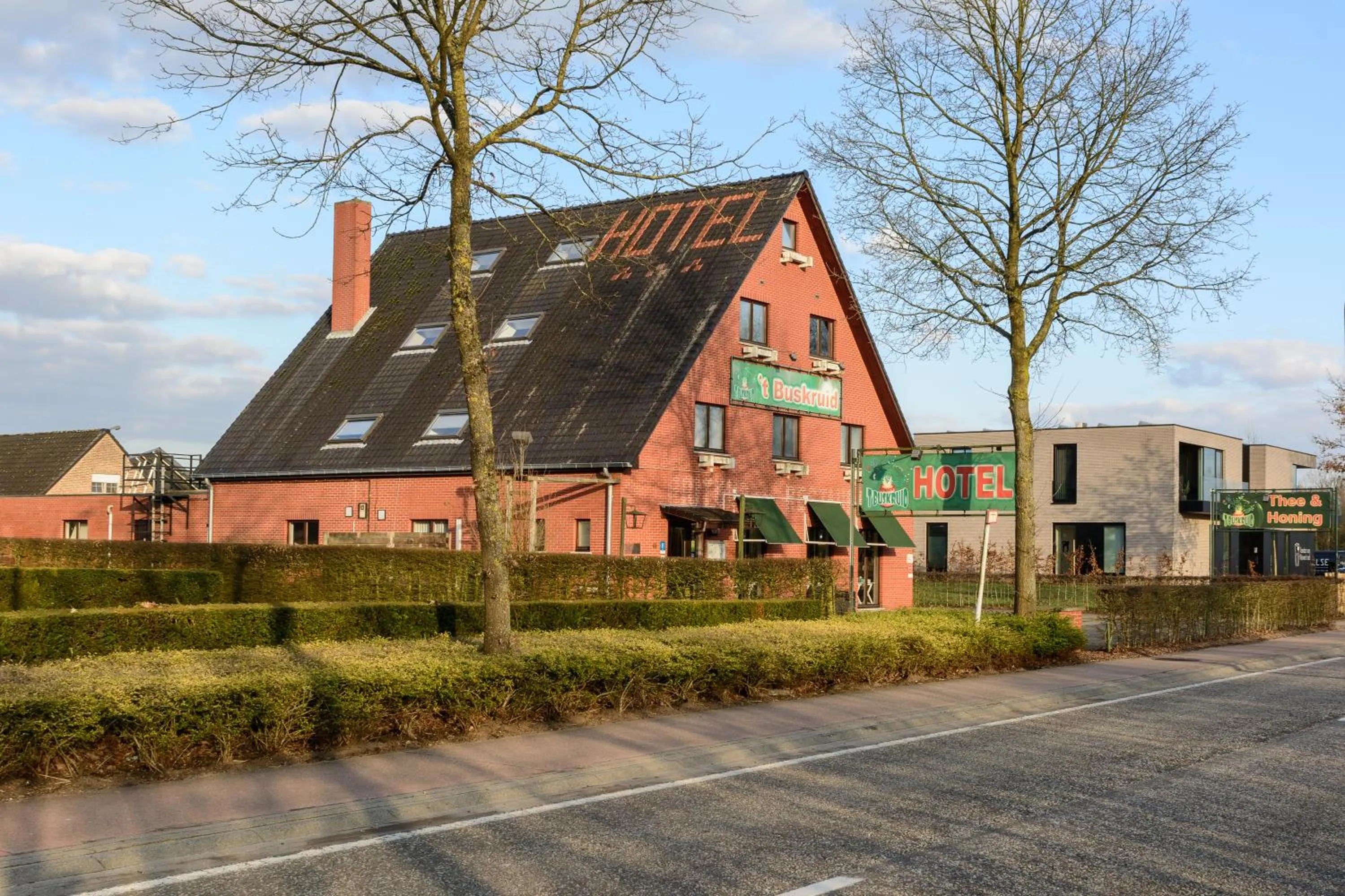 Property building in Hotel Het Buskruid