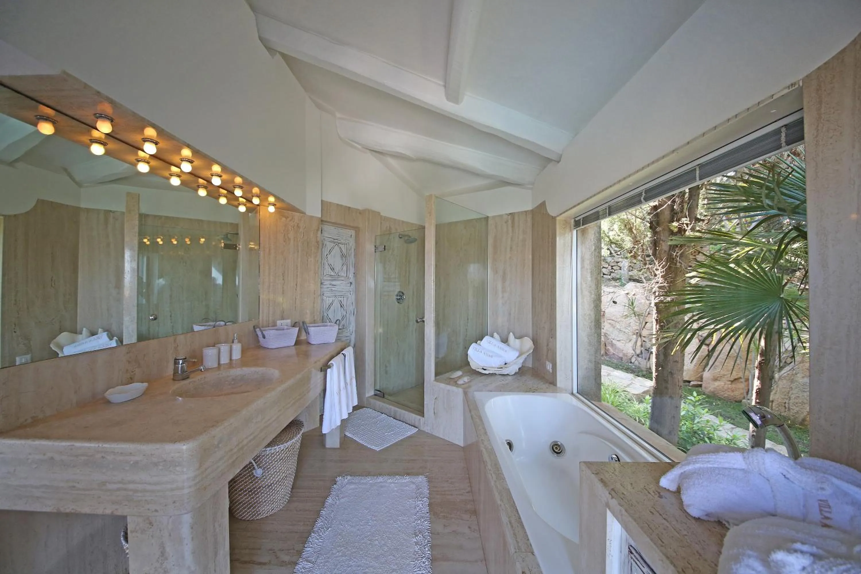 Bathroom in Villa Anna